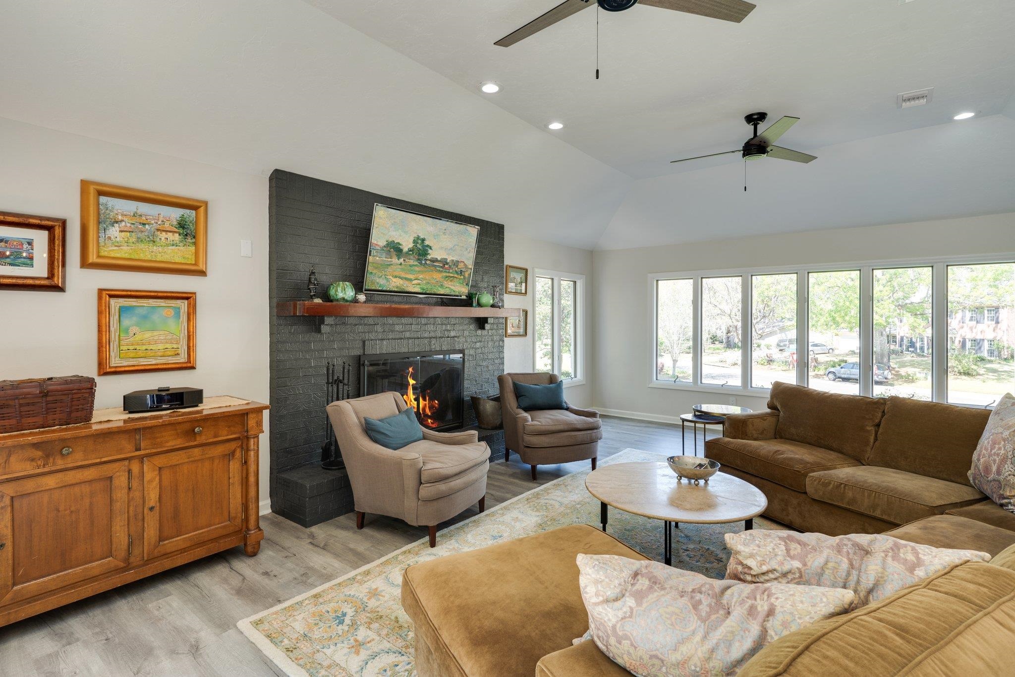 2570 Noble Drive