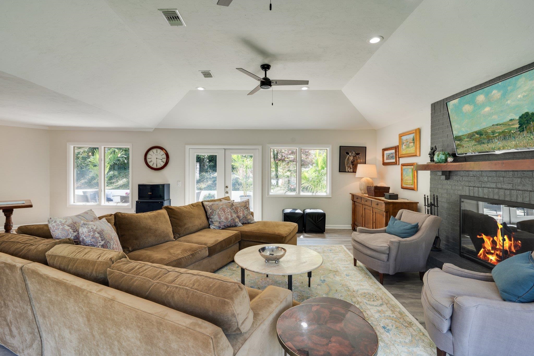 2570 Noble Drive