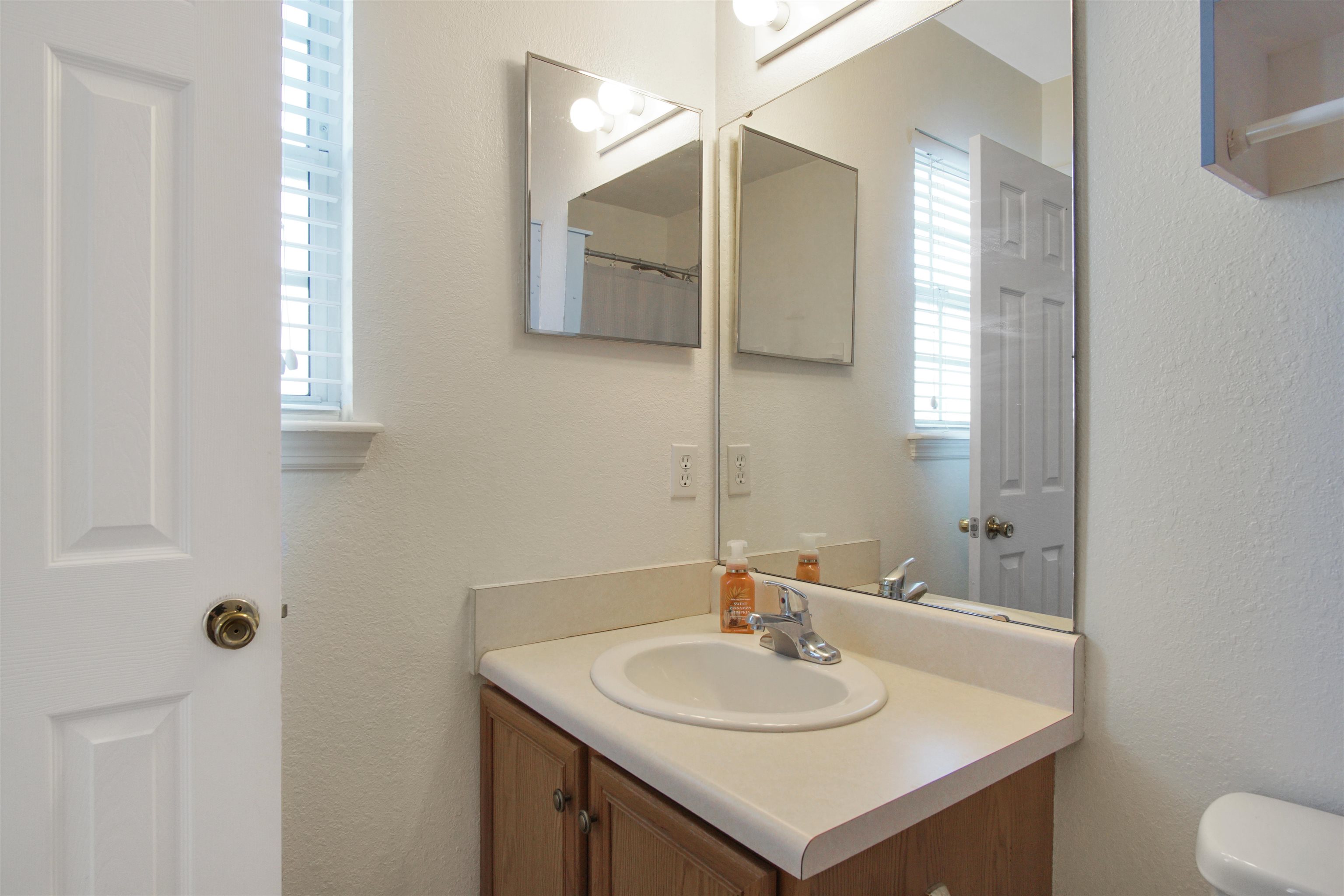 2738 W Tharpe Street Unit: 2204