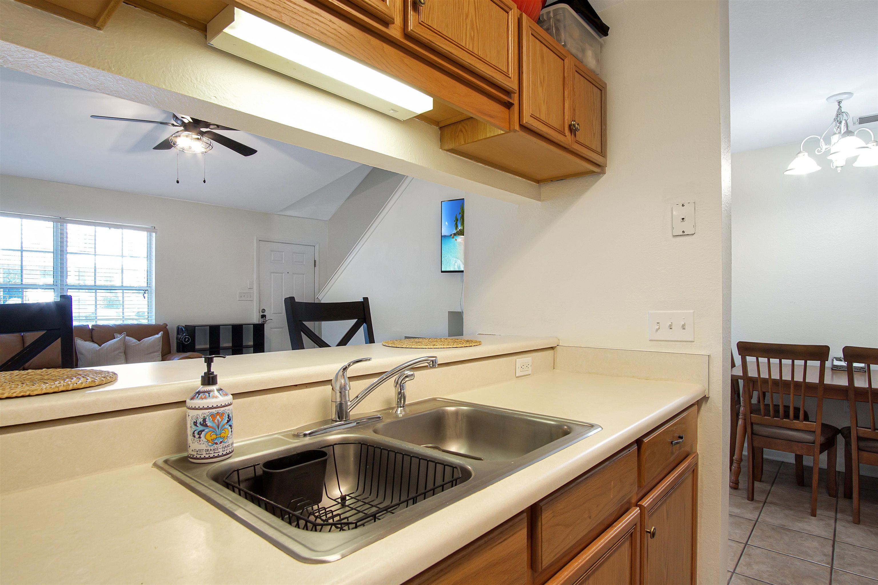 2738 W Tharpe Street Unit: 2204