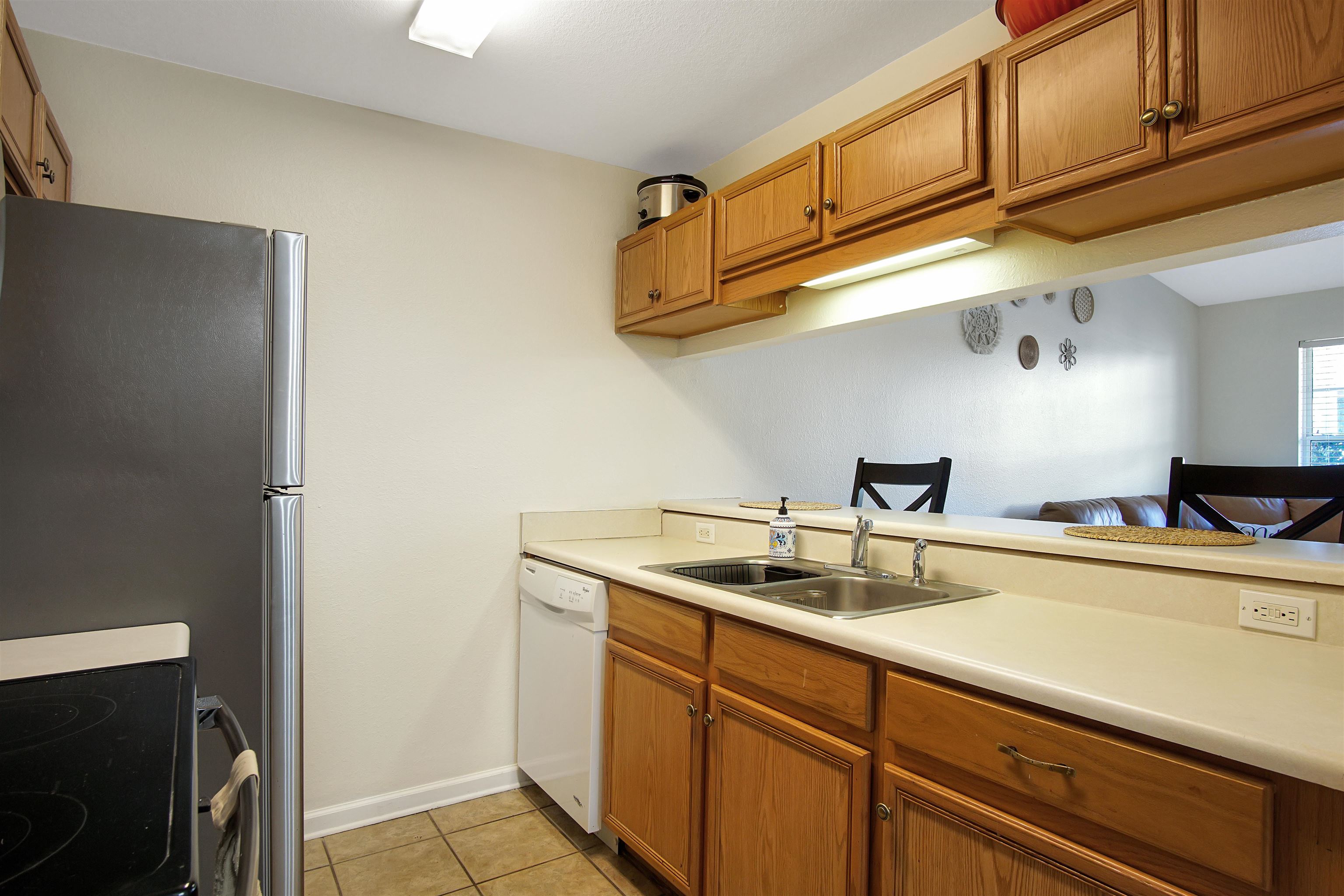 2738 W Tharpe Street Unit: 2204