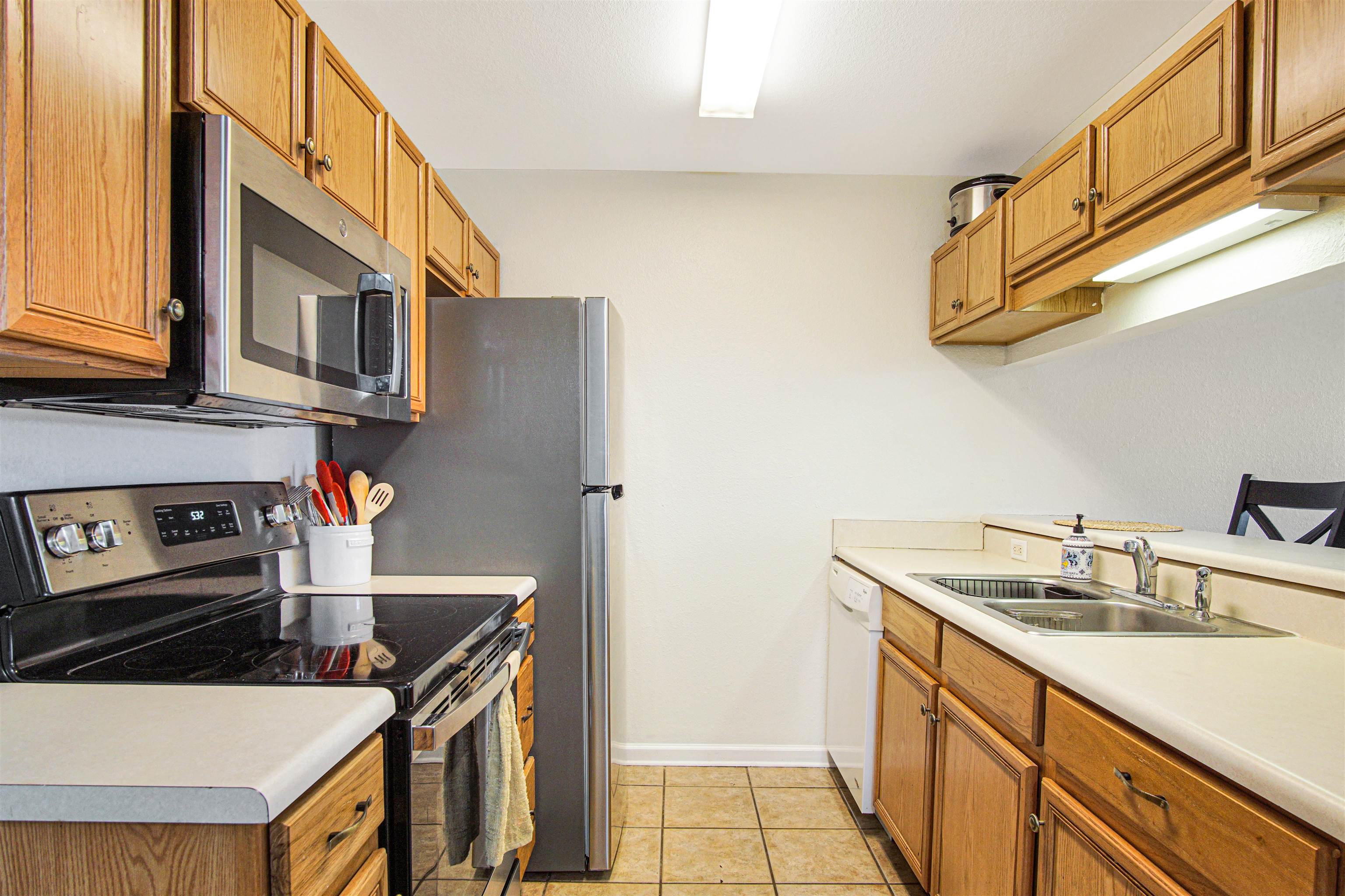 2738 W Tharpe Street Unit: 2204