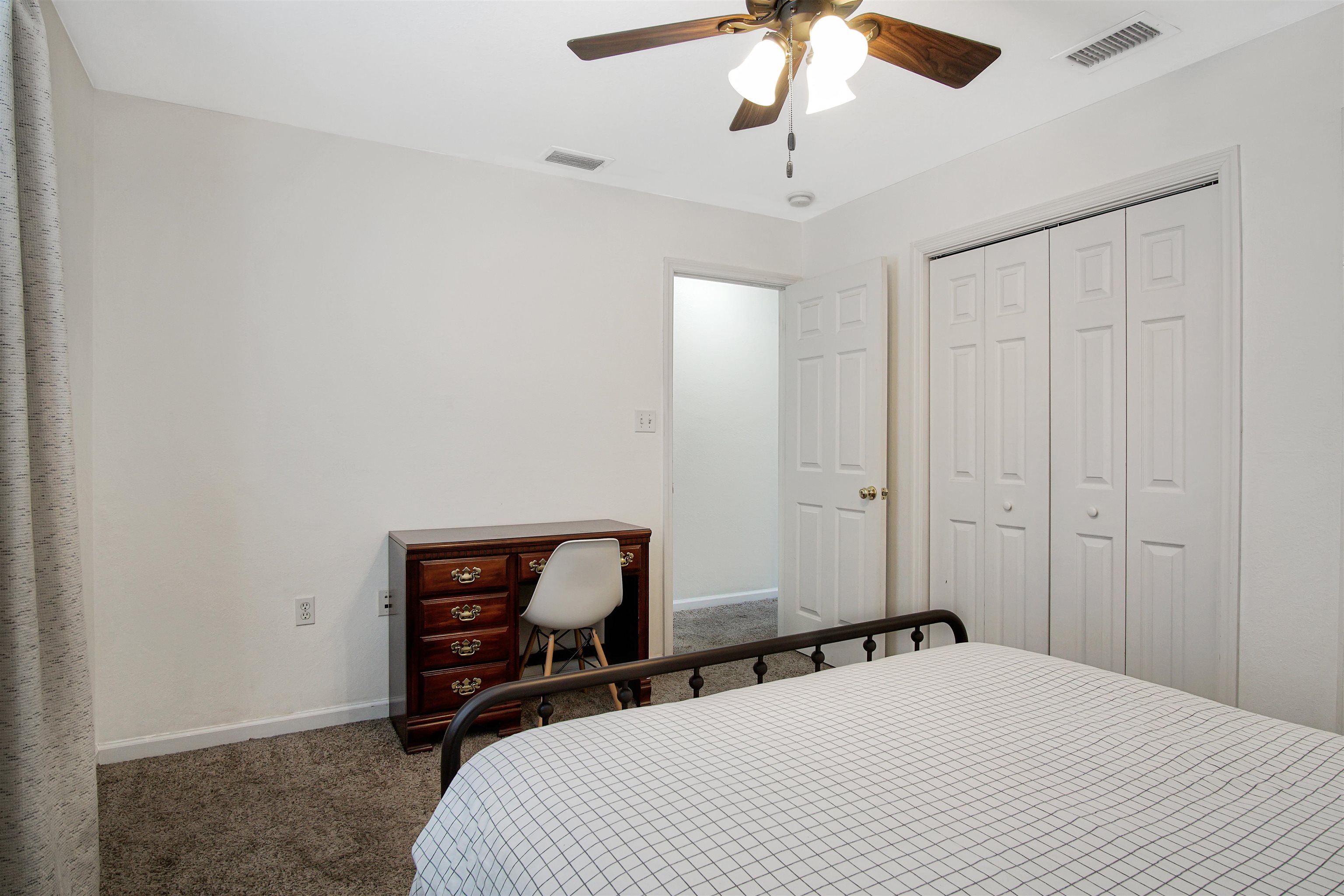 2738 W Tharpe Street Unit: 2204