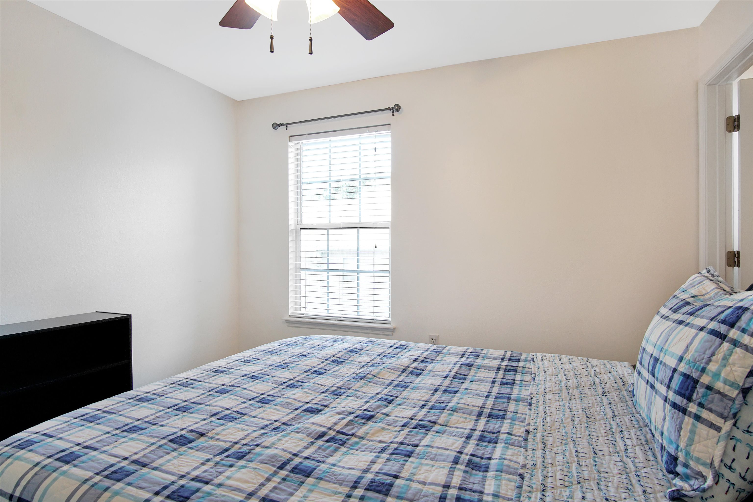 2738 W Tharpe Street Unit: 2204