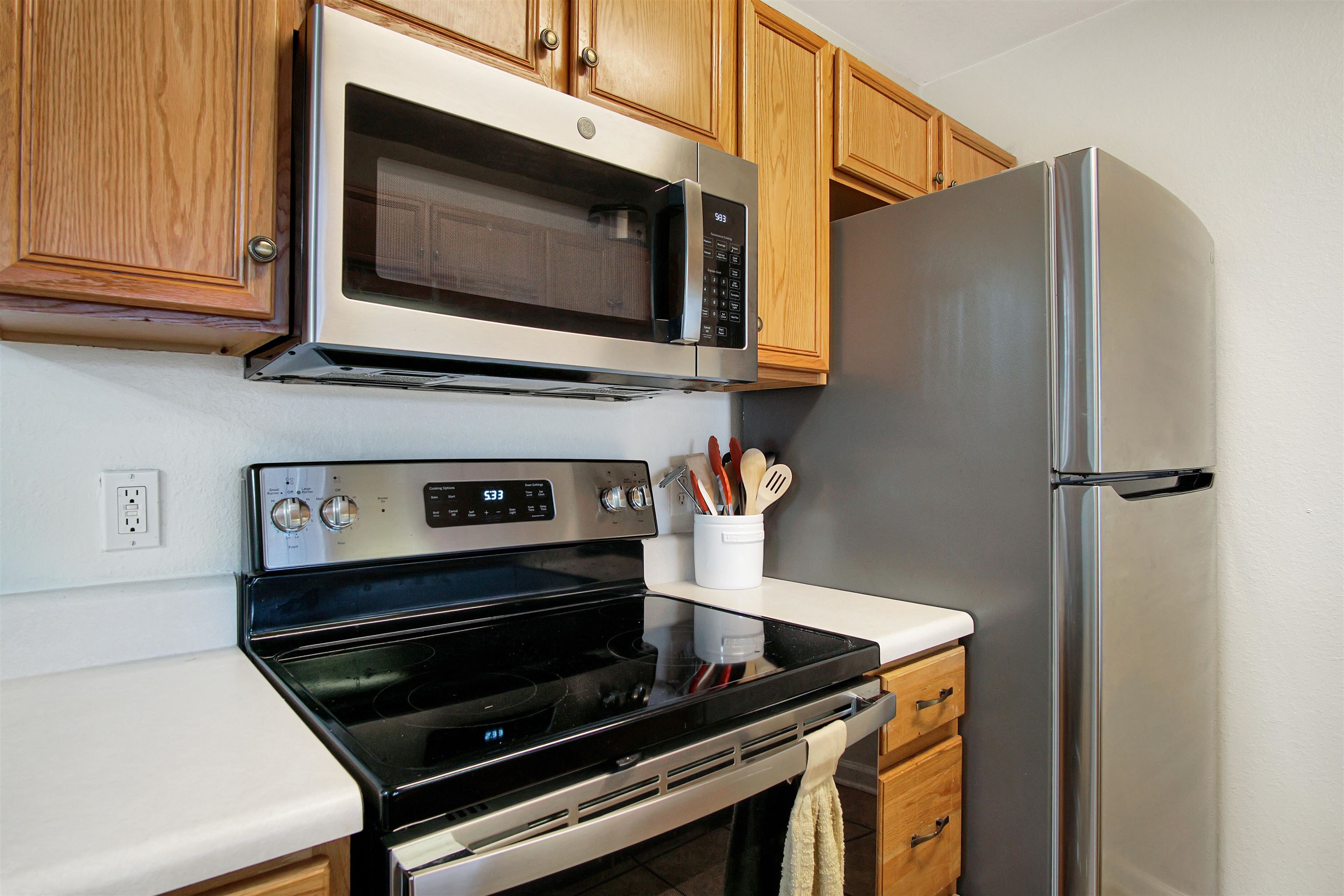 2738 W Tharpe Street Unit: 2204