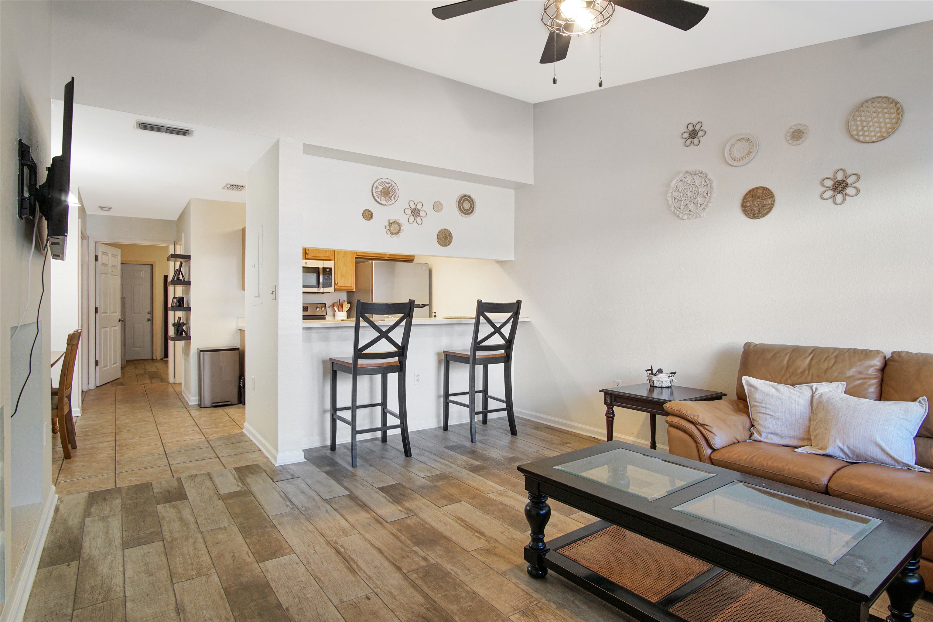 2738 W Tharpe Street Unit: 2204