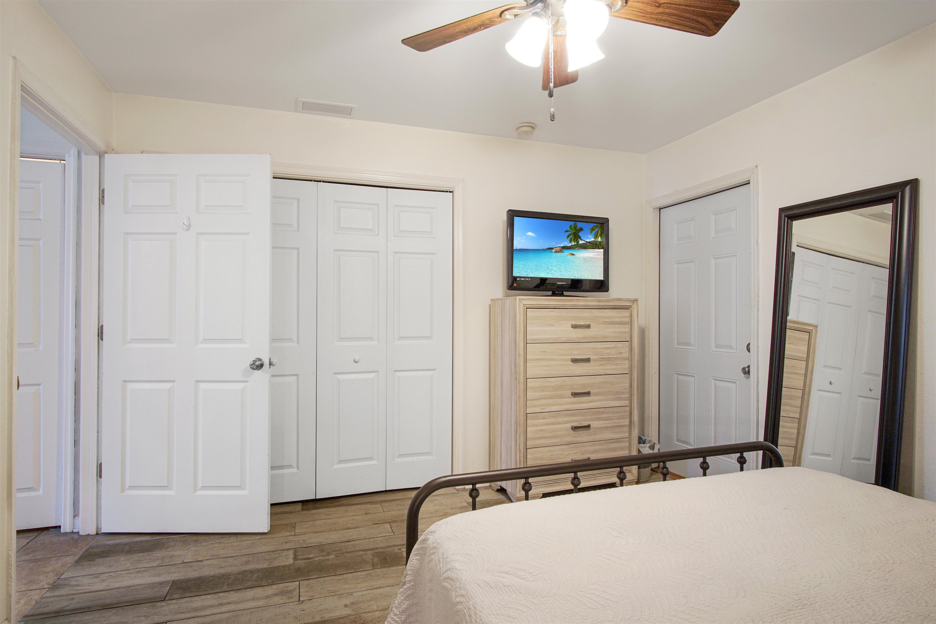 2738 W Tharpe Street Unit: 2204