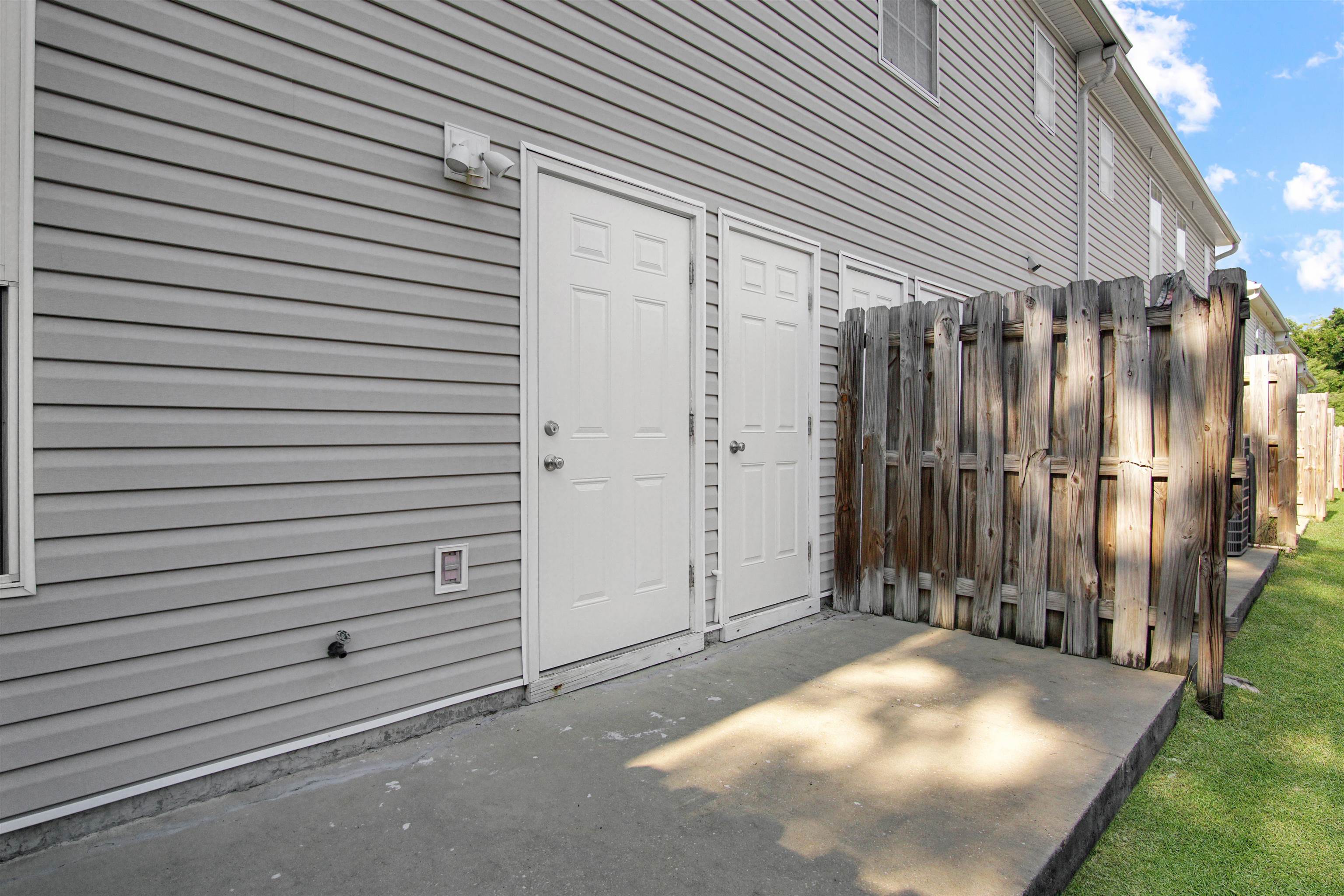 2738 W Tharpe Street Unit: 2204