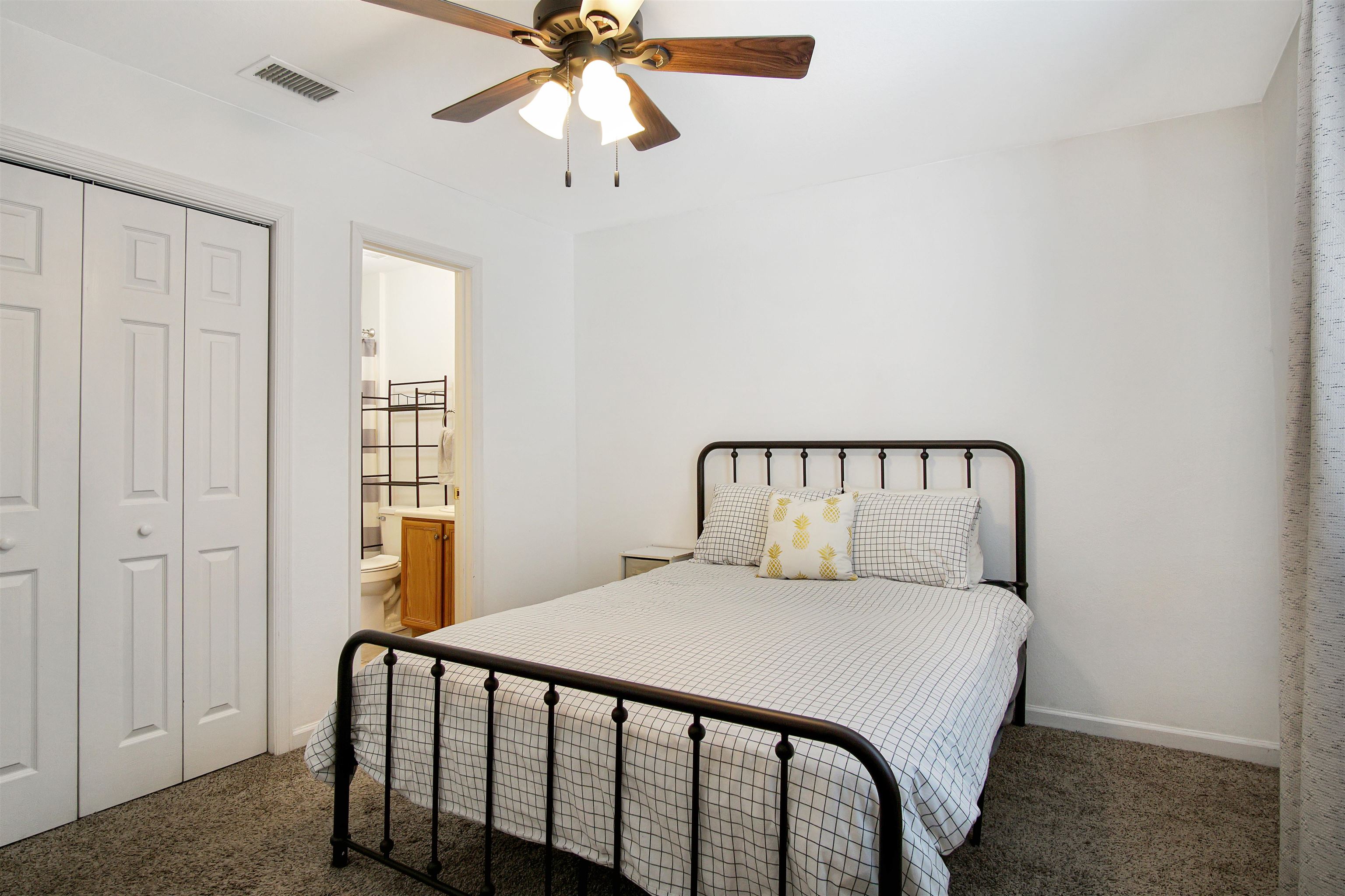 2738 W Tharpe Street Unit: 2204