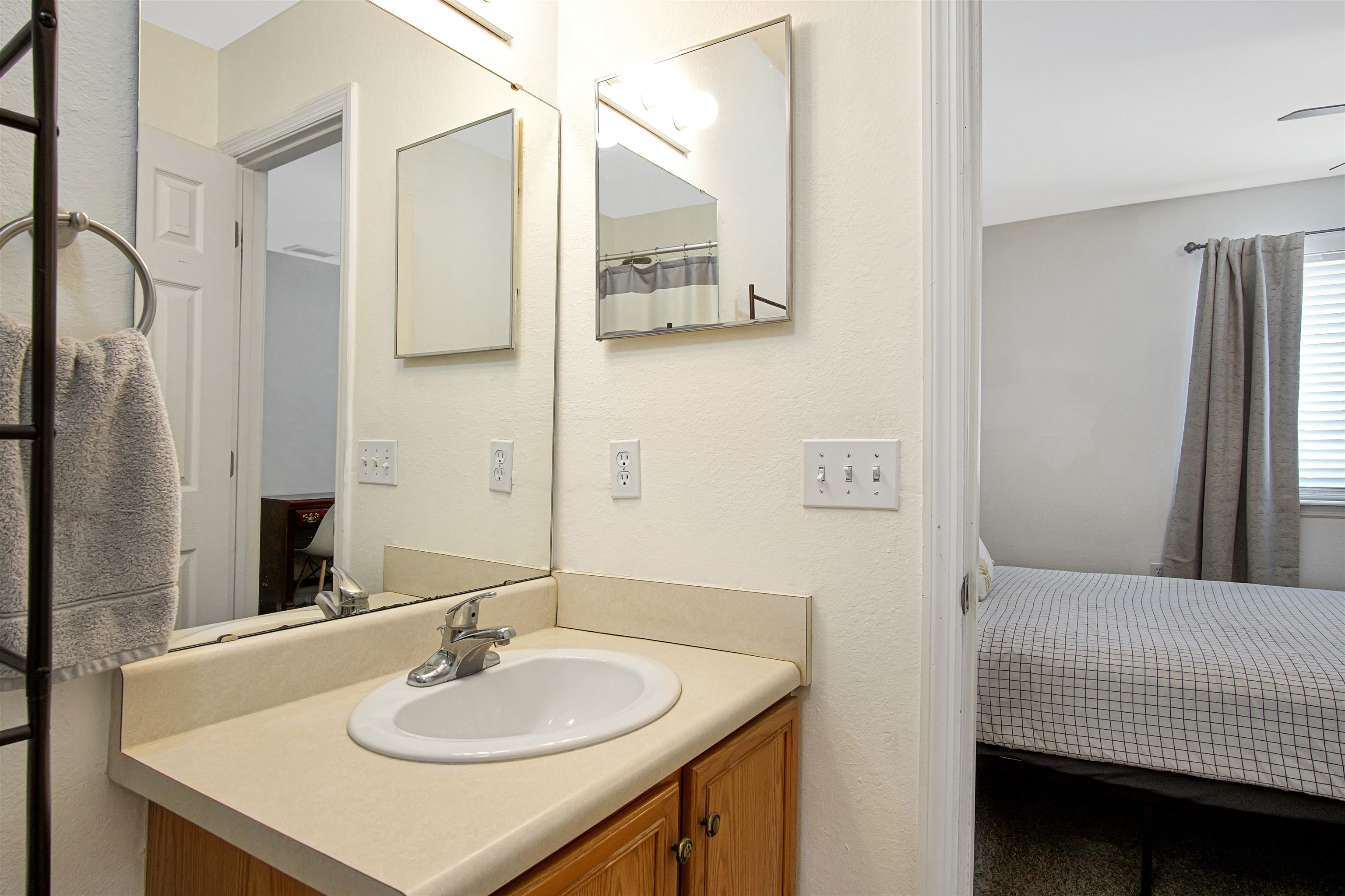 2738 W Tharpe Street Unit: 2204