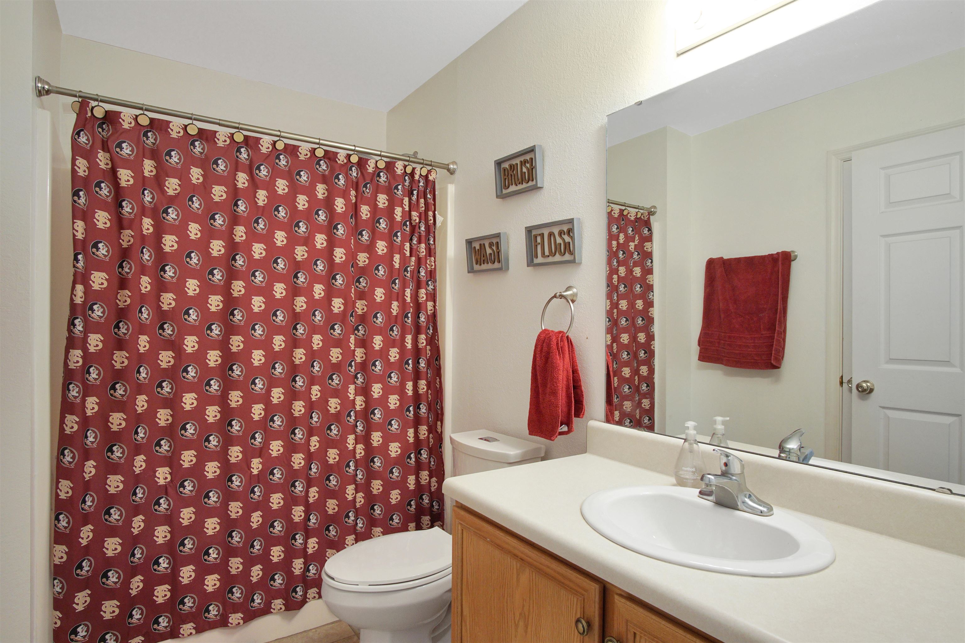 2738 W Tharpe Street Unit: 2204