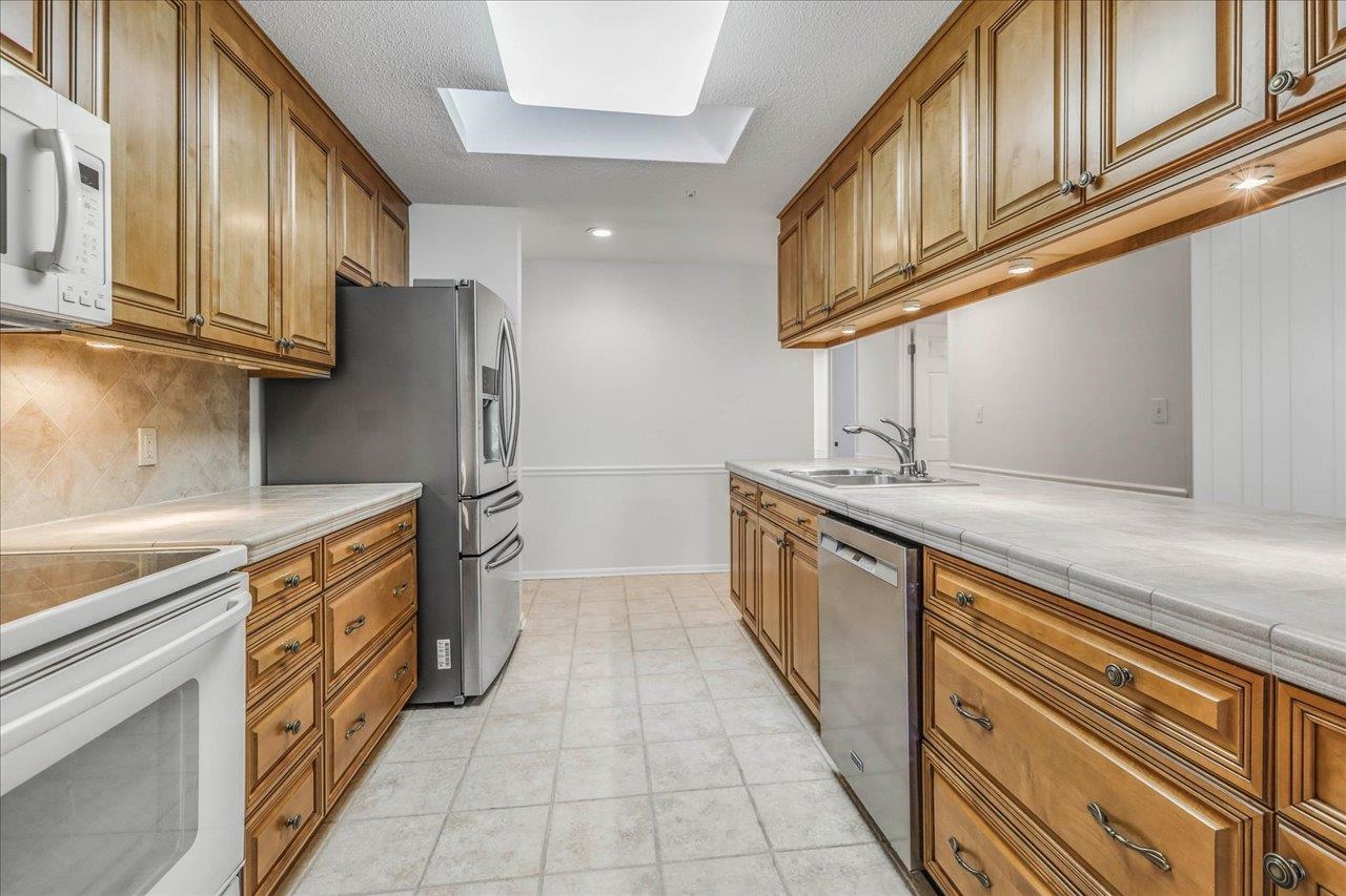 3721 Lifford Circle