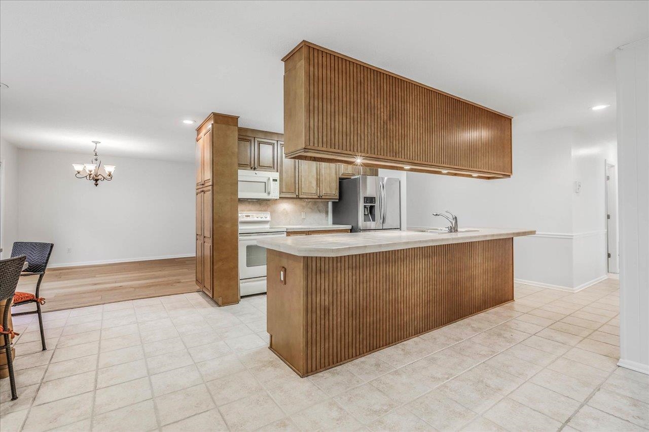 3721 Lifford Circle