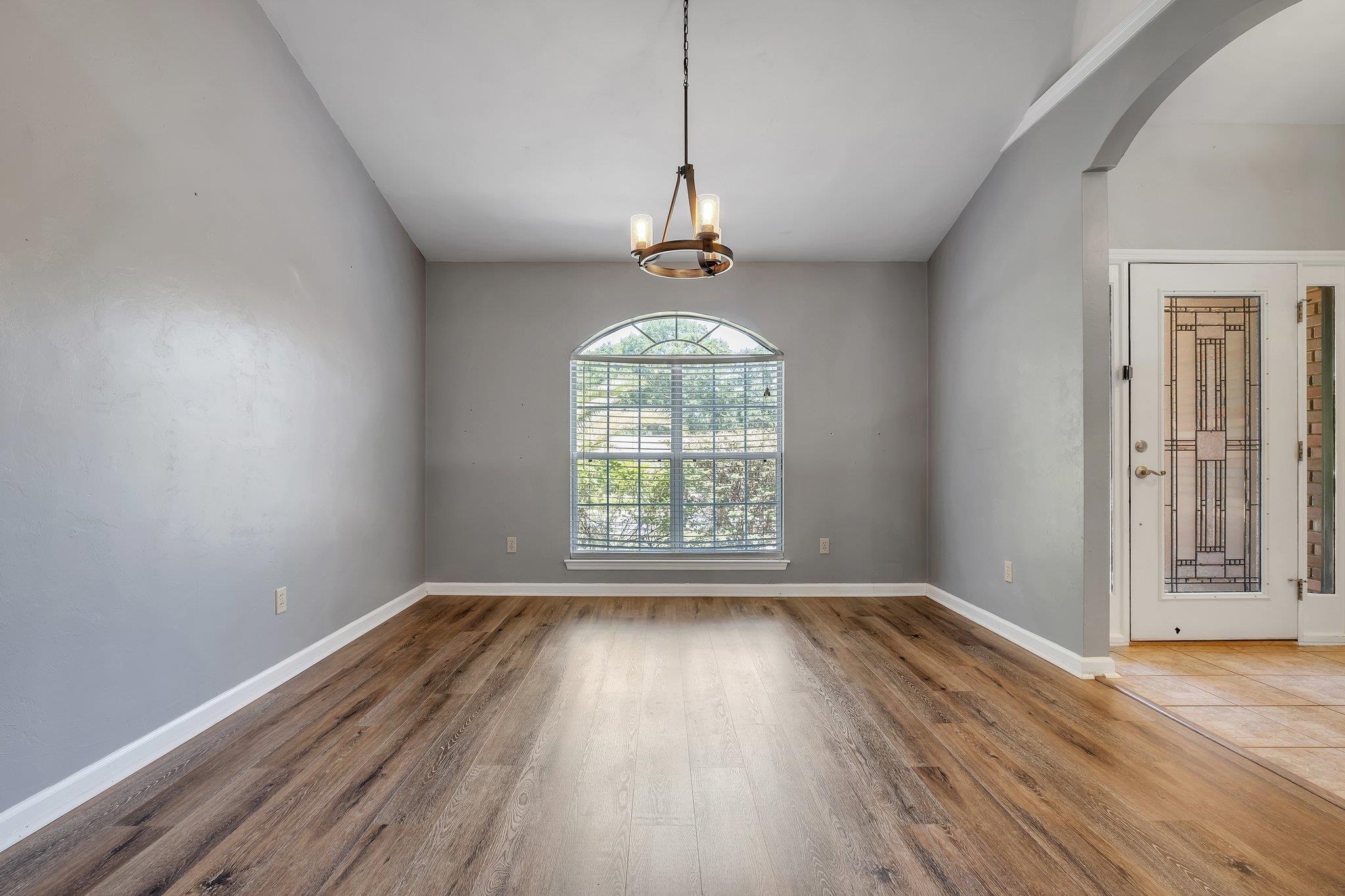 5553 Easton Glen Drive