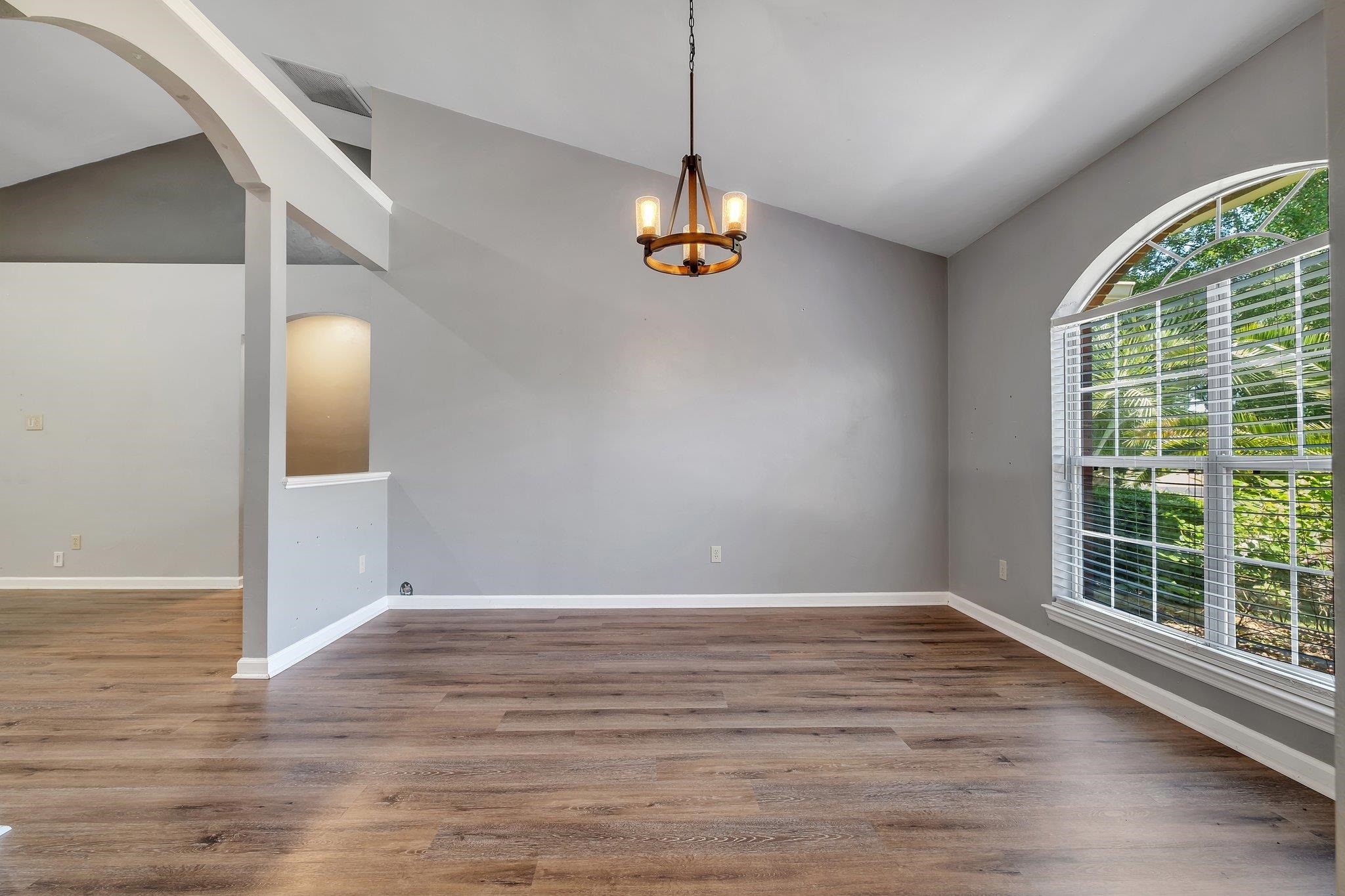 5553 Easton Glen Drive