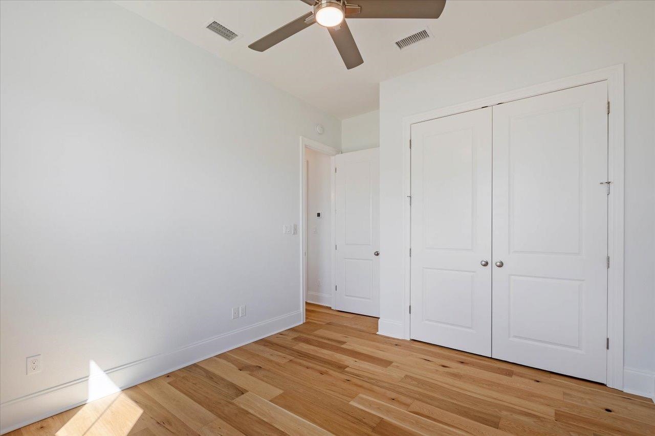 4213 Landry