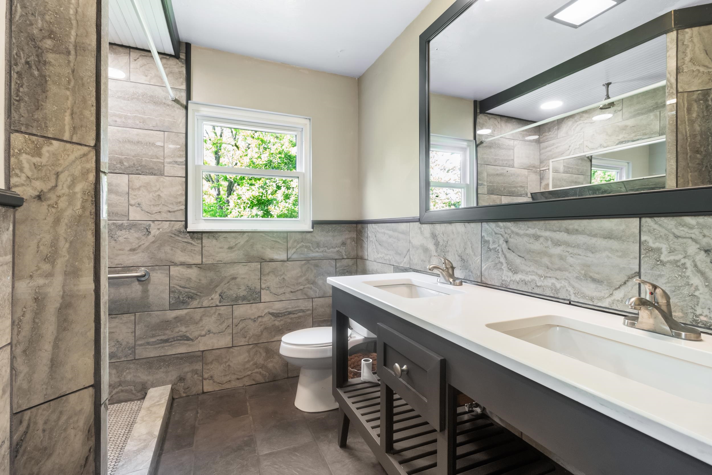4545 Louvinia Court