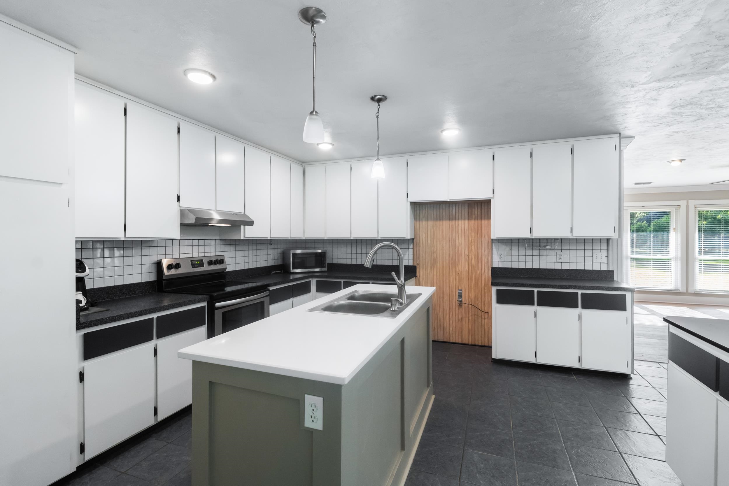 4545 Louvinia Court