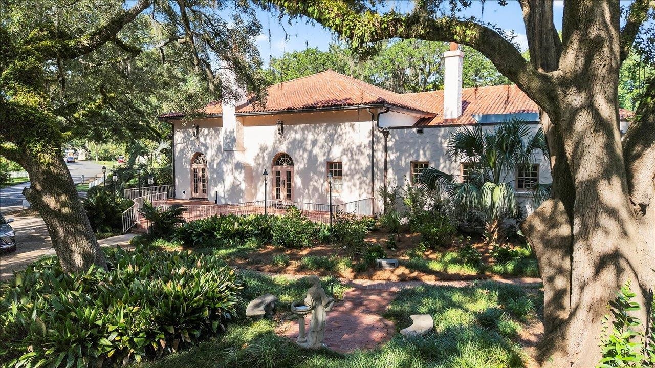 1532 Cristobal Drive