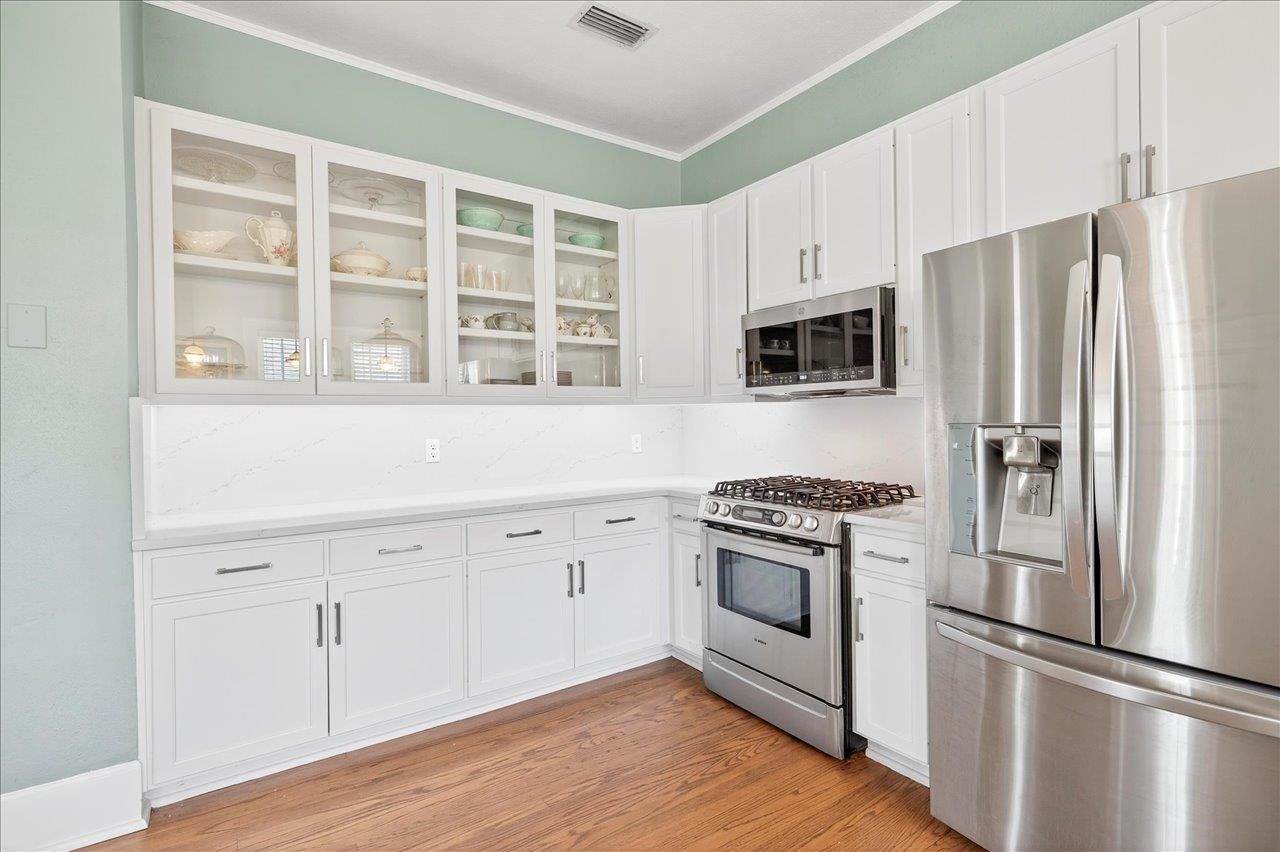 1532 Cristobal Drive
