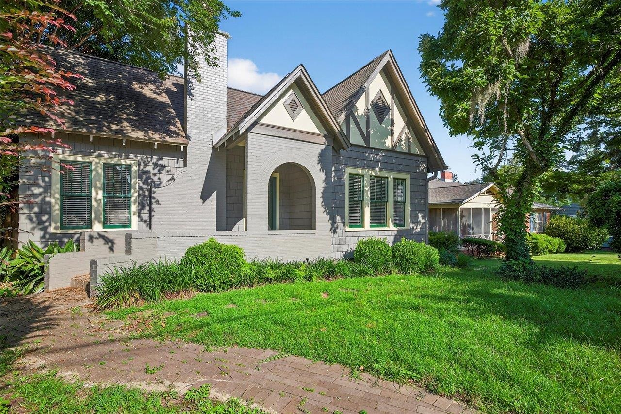 1532 Cristobal Drive