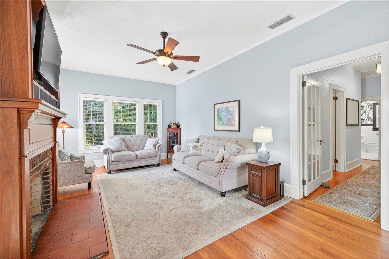 1532 Cristobal Drive