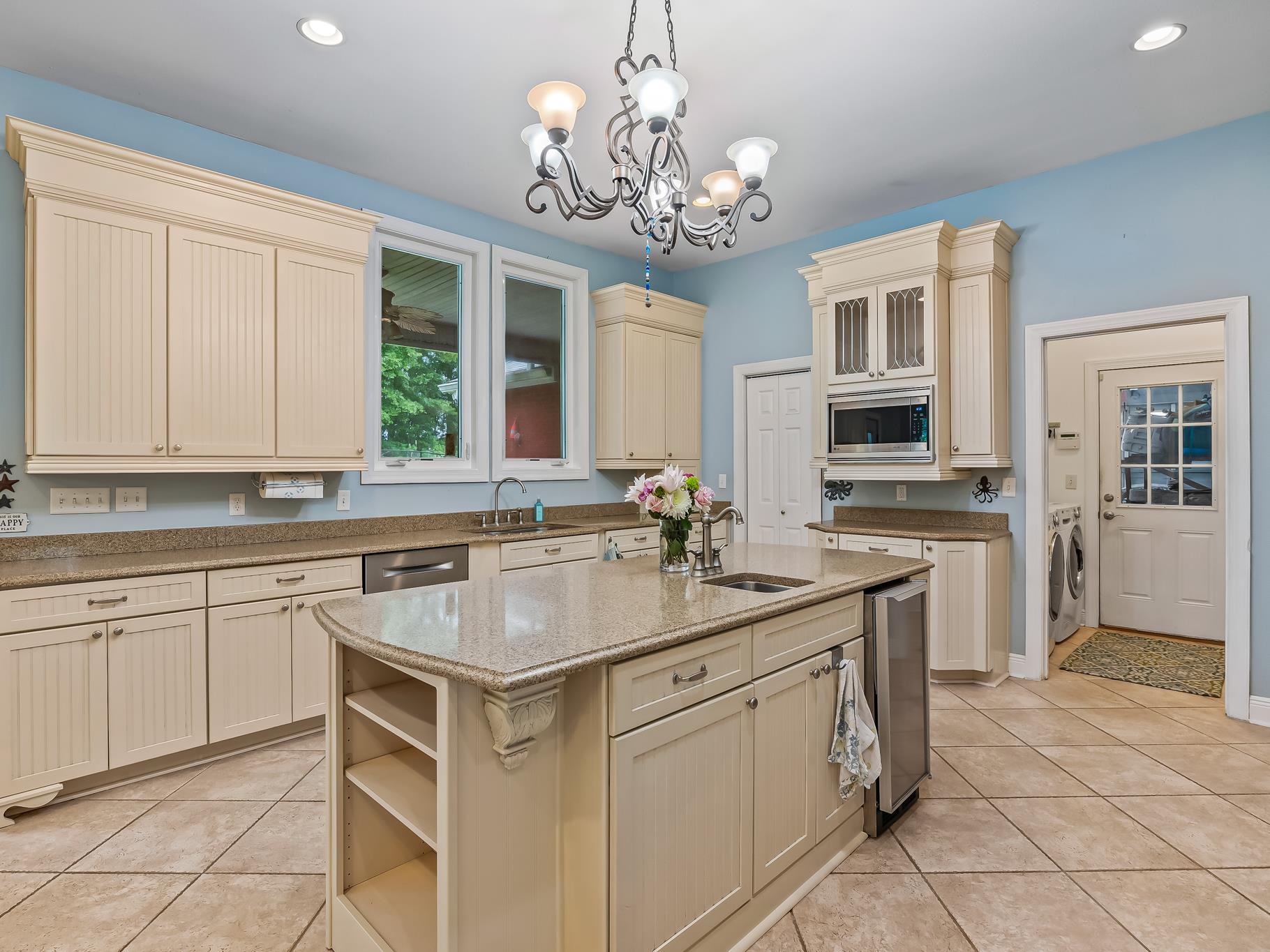 7147 Beech Ridge Trail
