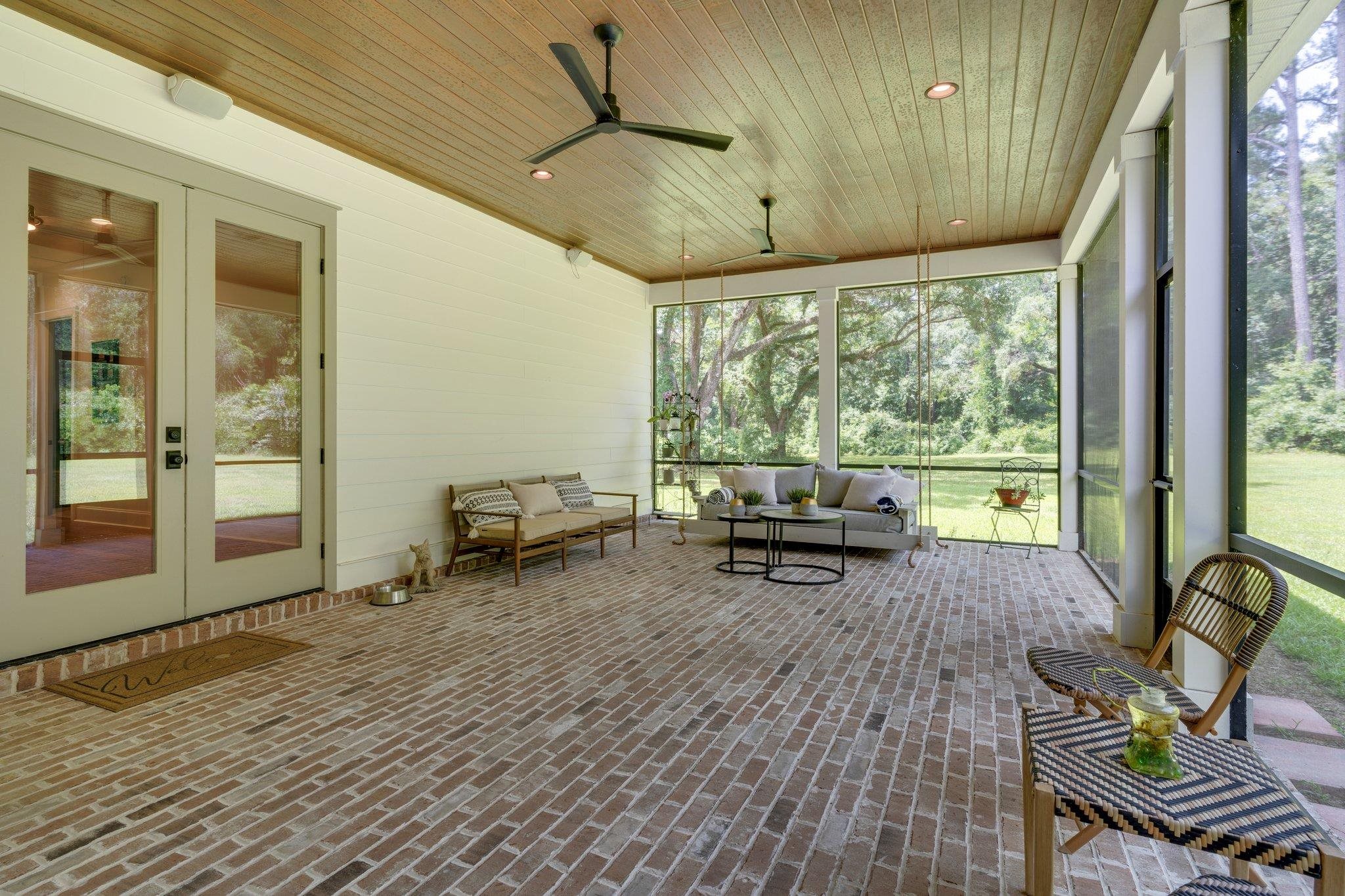930 Old Farm Road