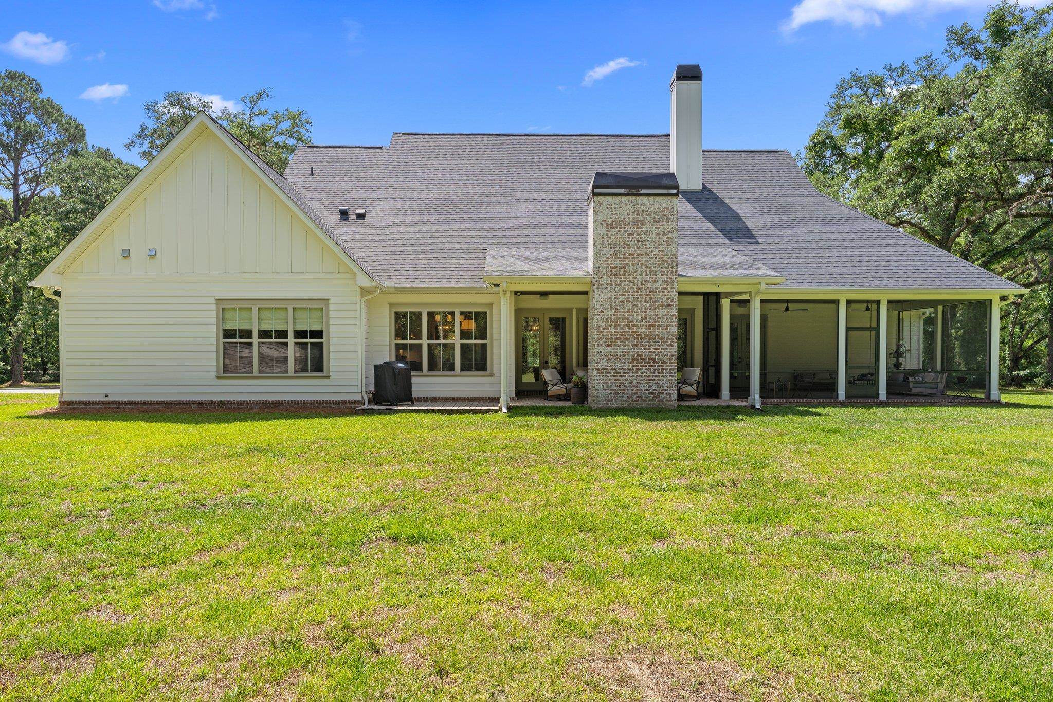 930 Old Farm Road