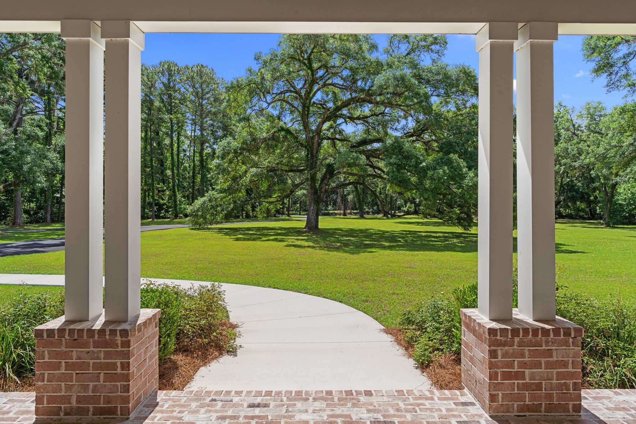 930 Old Farm Road