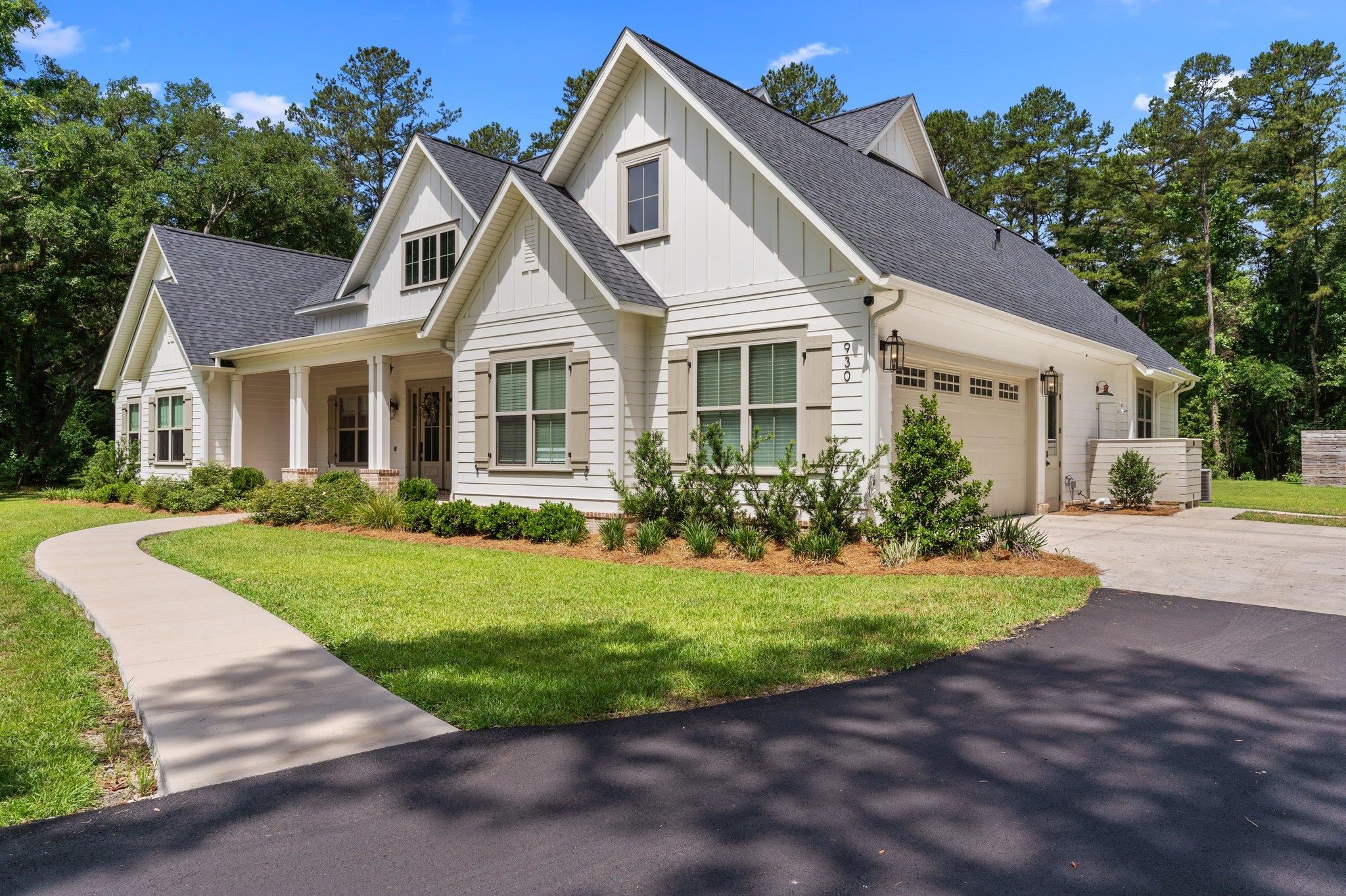 930 Old Farm Road