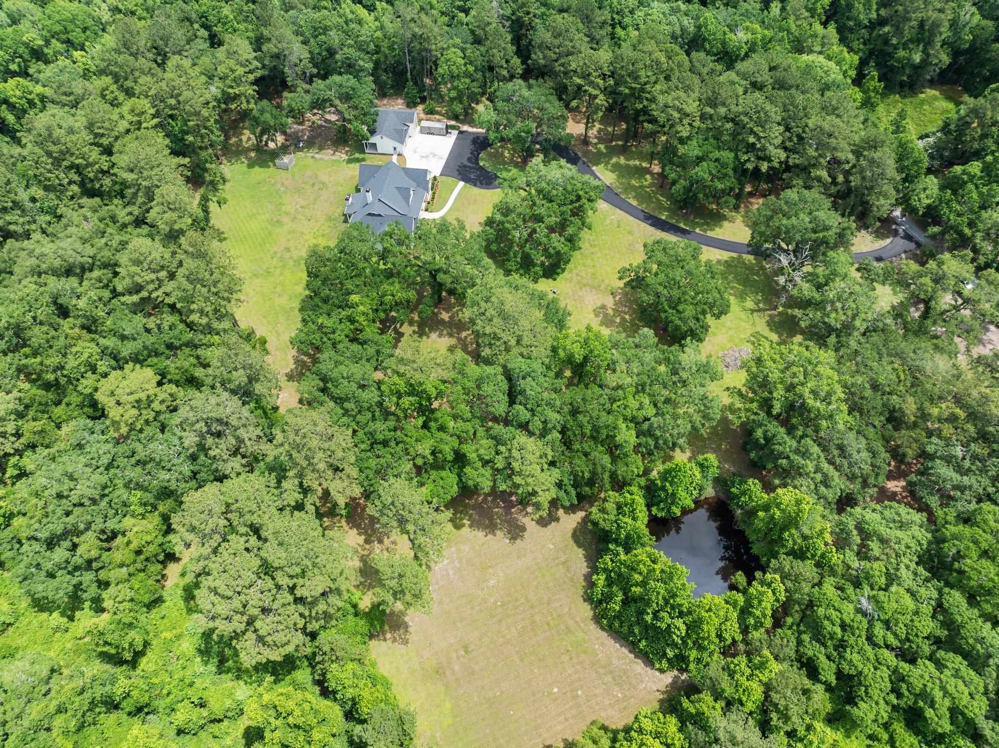 930 Old Farm Road