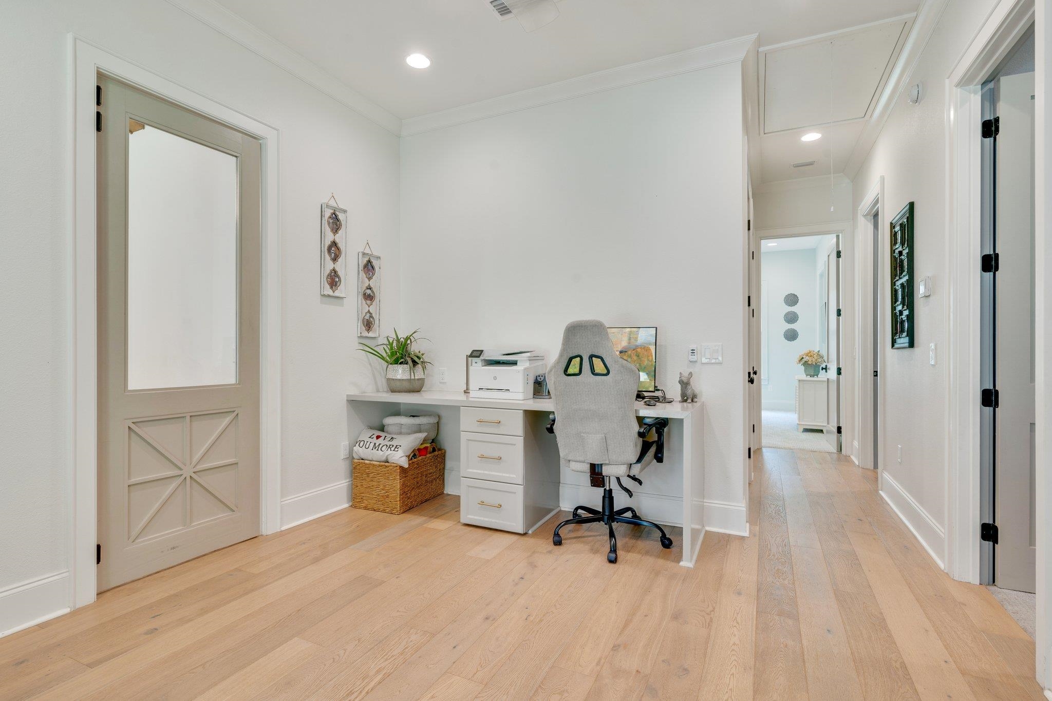 930 Old Farm Road