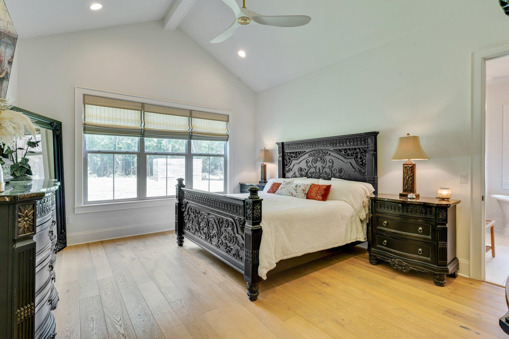 930 Old Farm Road