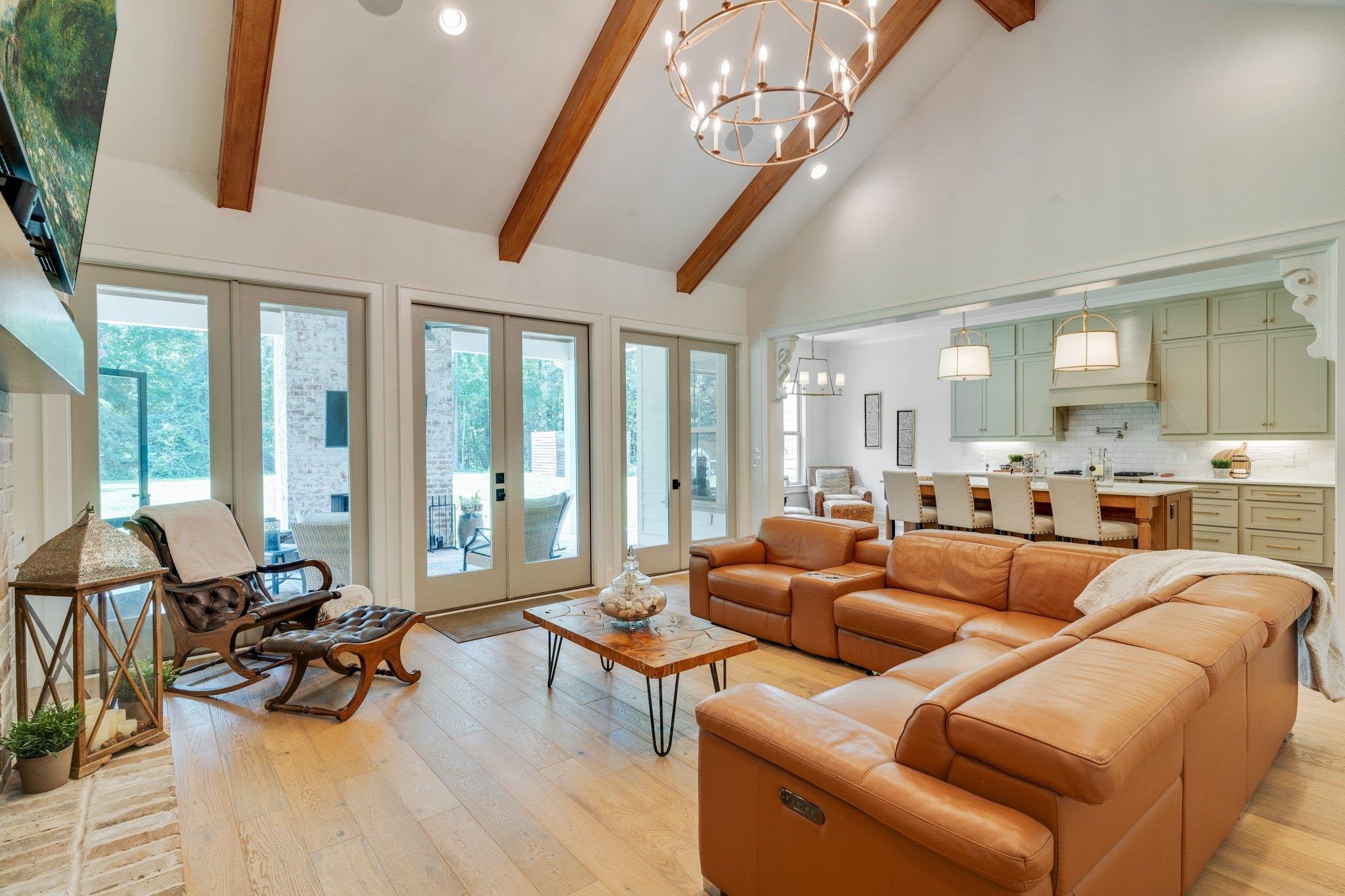 930 Old Farm Road