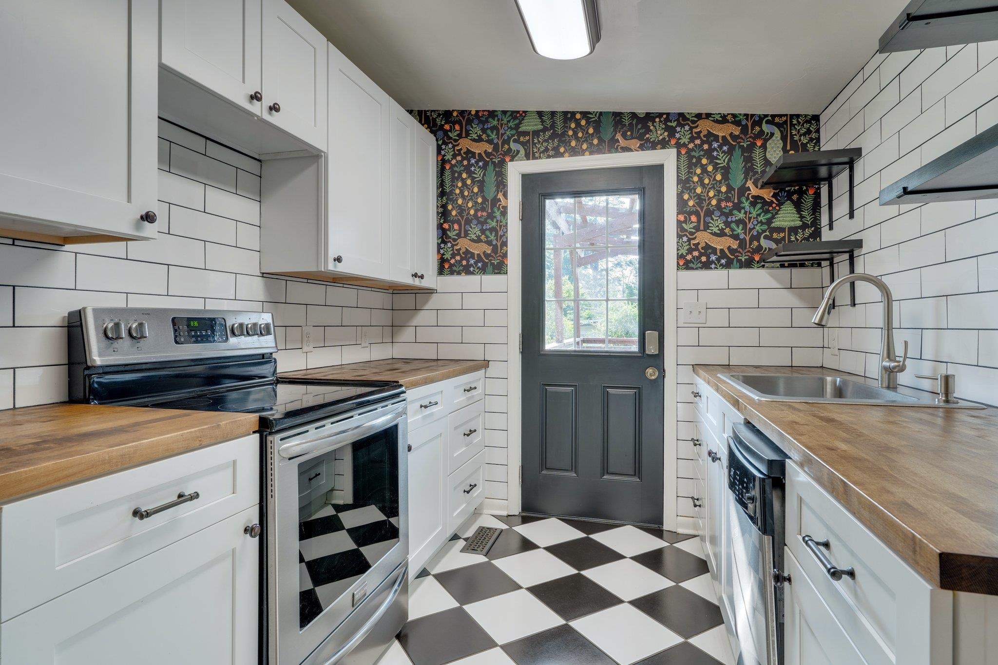 1131 Spottswood Drive