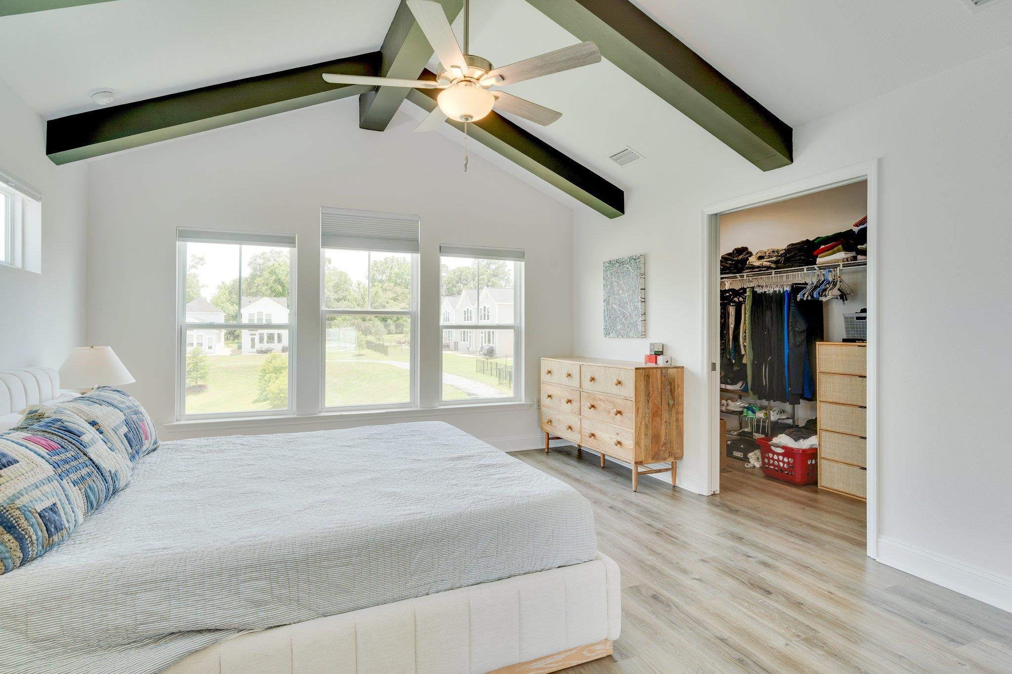 5631 Fletcher Oaks Drive