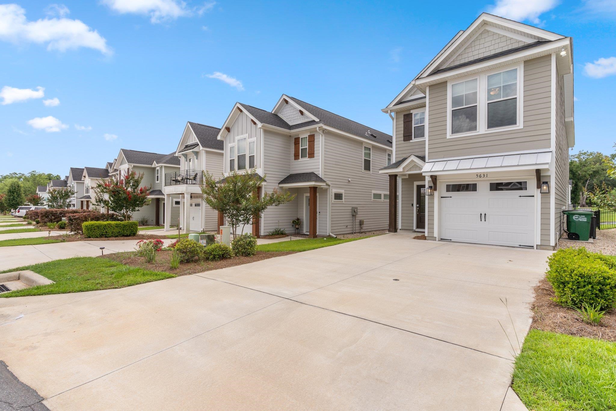 5631 Fletcher Oaks Drive