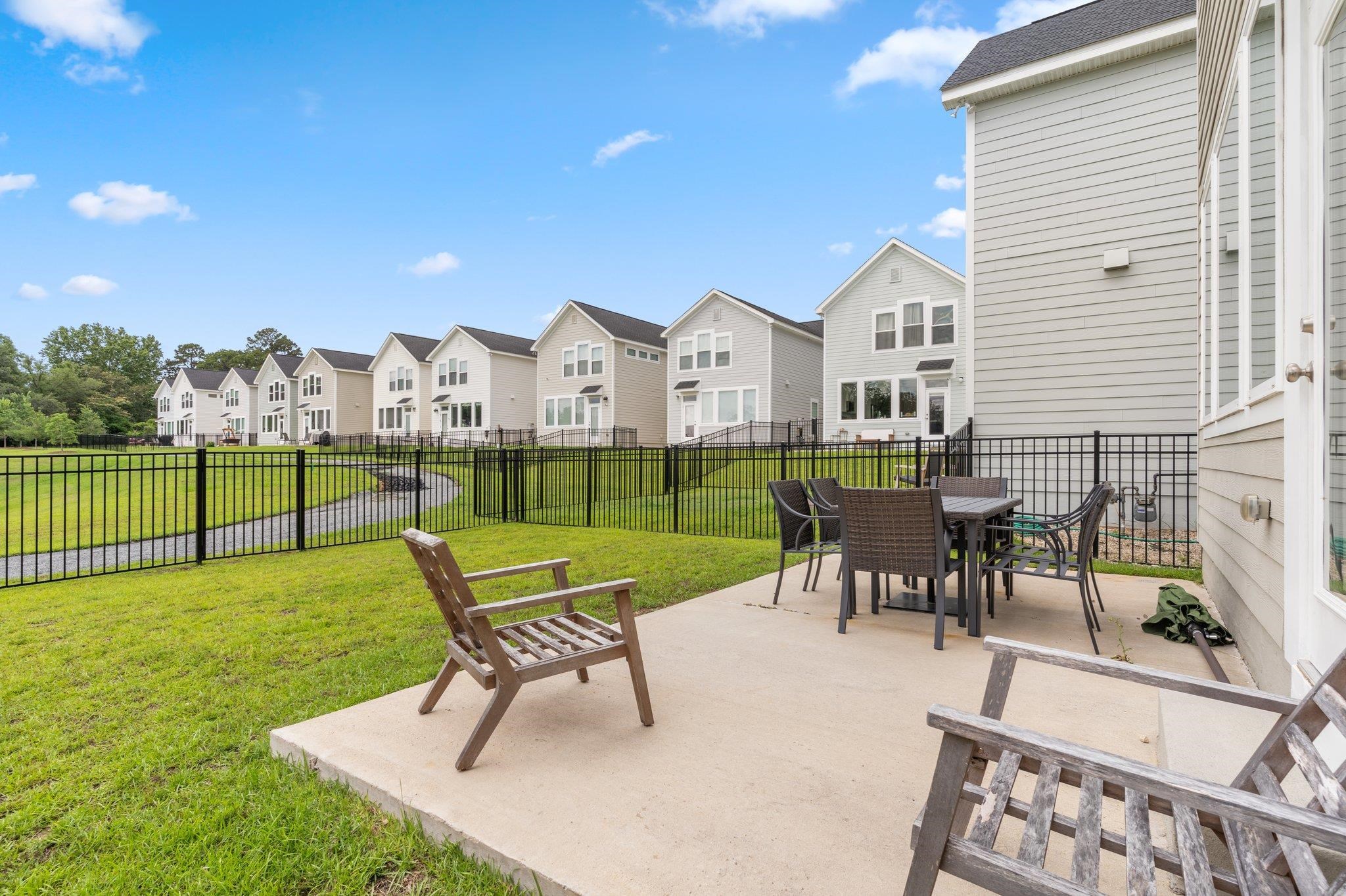 5631 Fletcher Oaks Drive