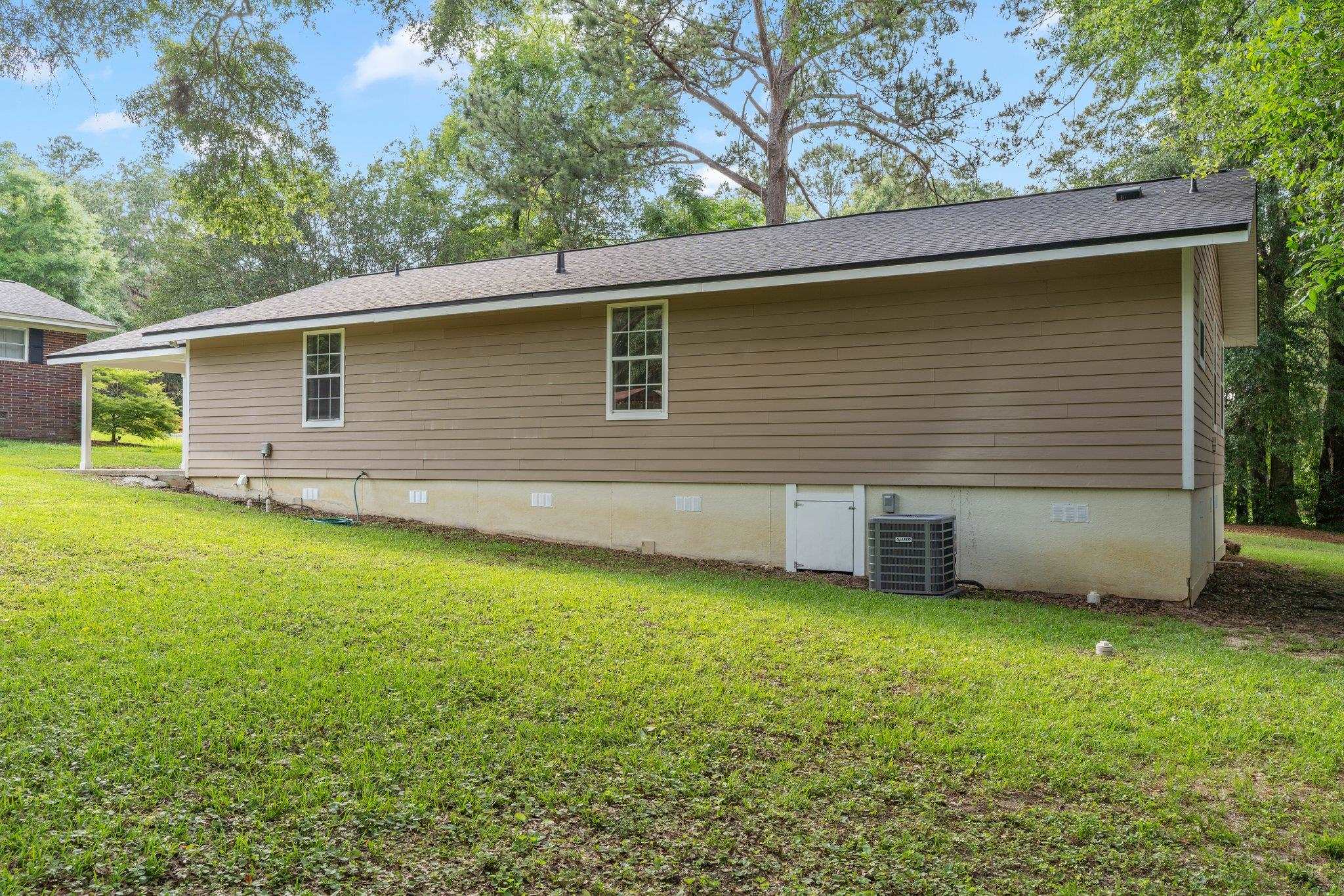 2103 Queenswood Drive