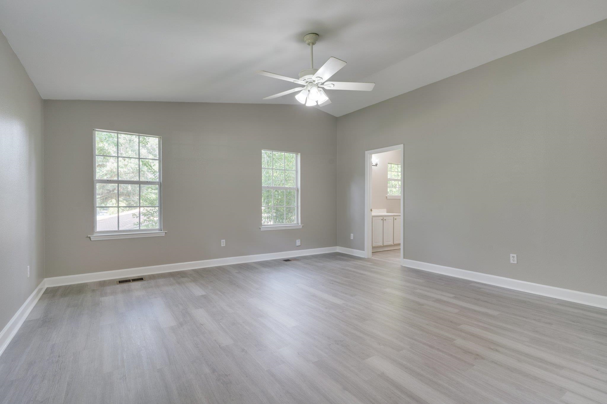 2103 Queenswood Drive