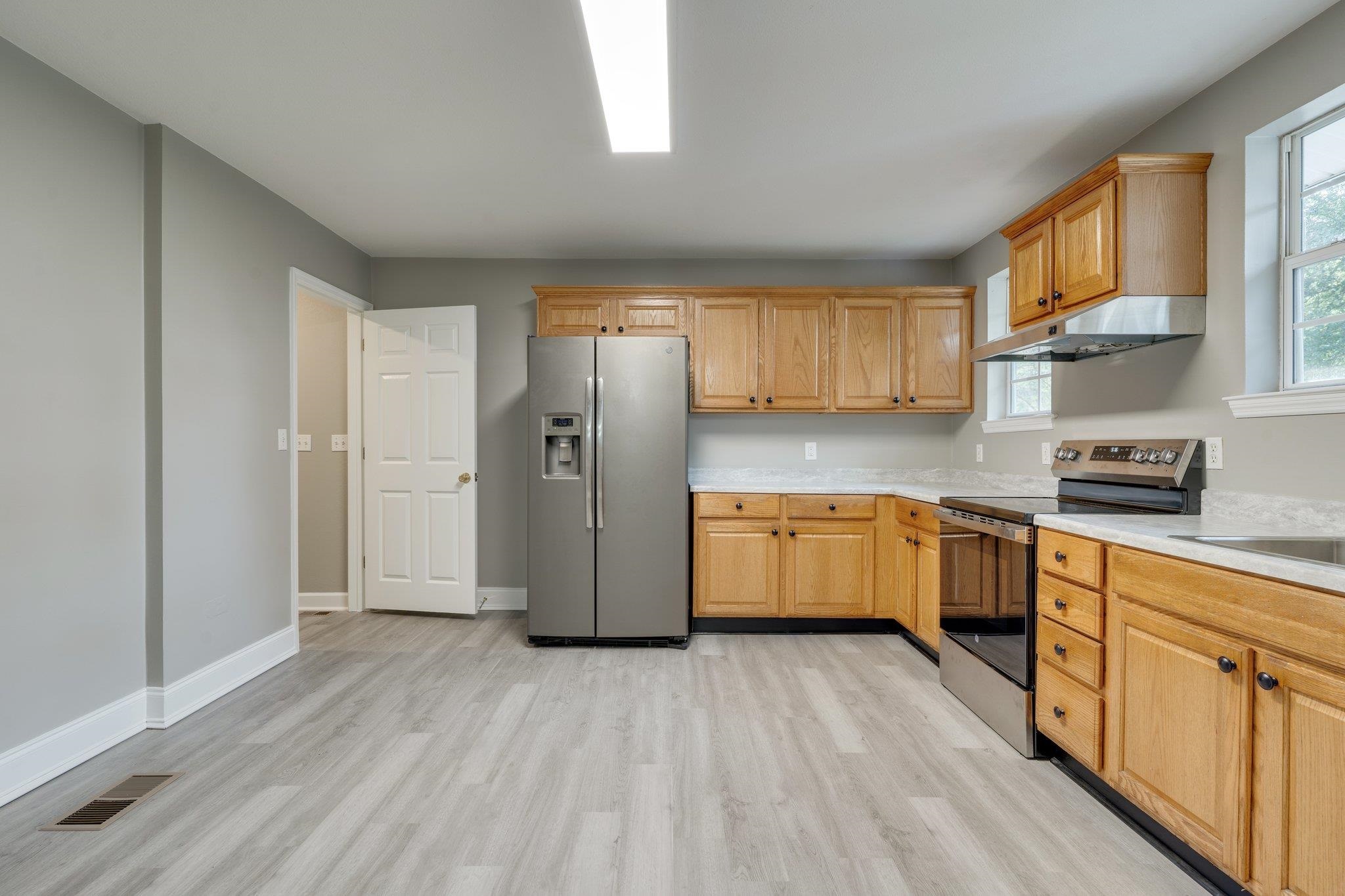 2103 Queenswood Drive