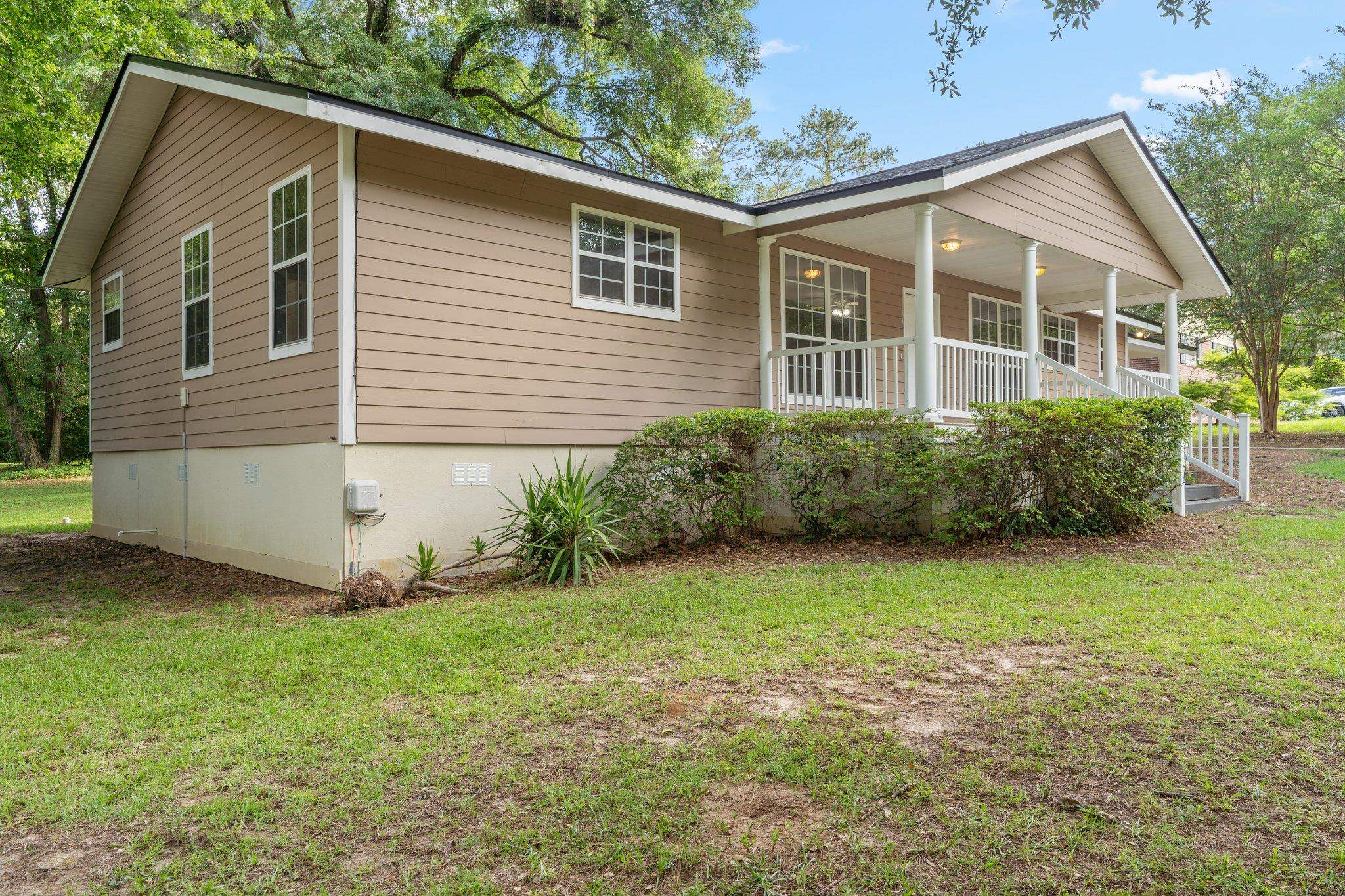 2103 Queenswood Drive