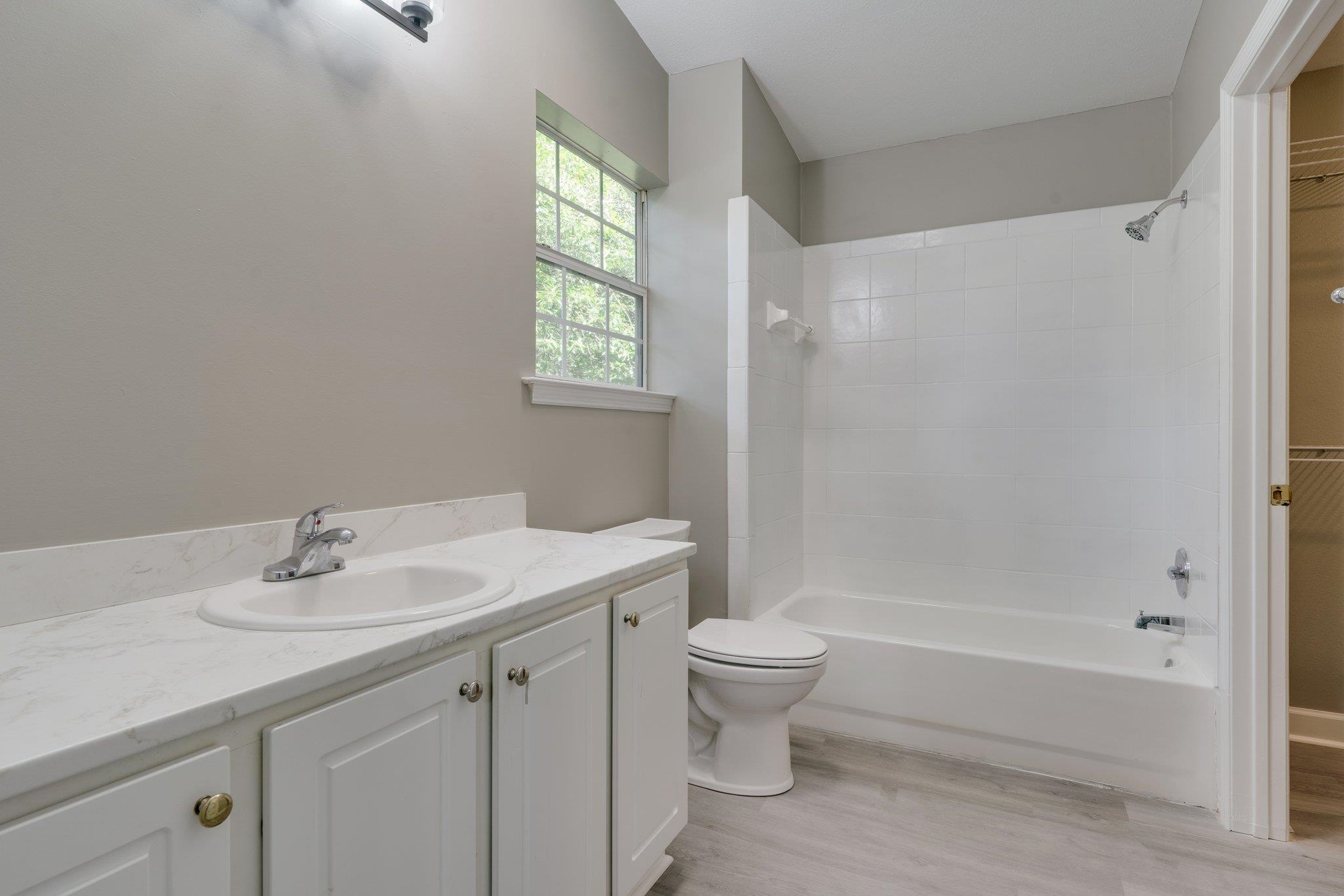 2103 Queenswood Drive