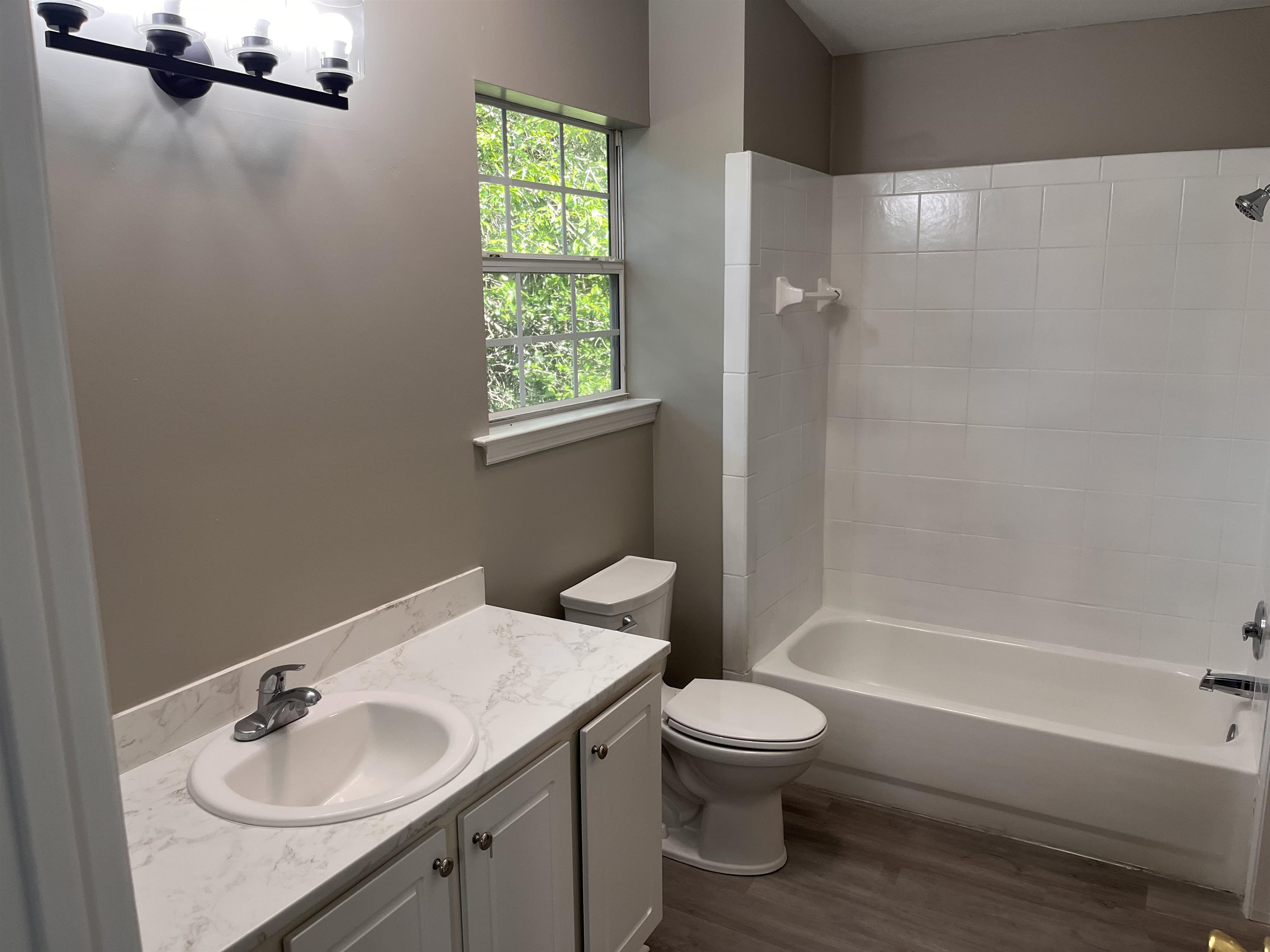 2103 Queenswood Drive