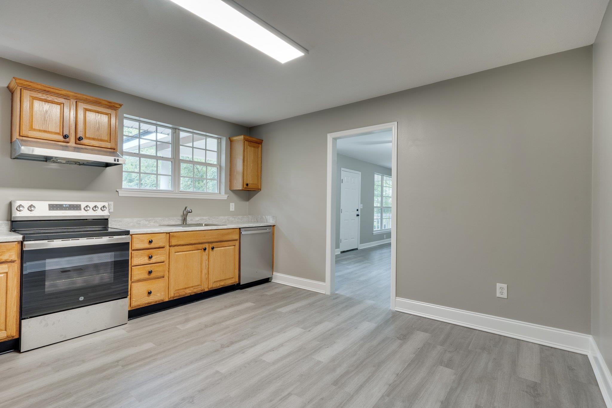 2103 Queenswood Drive