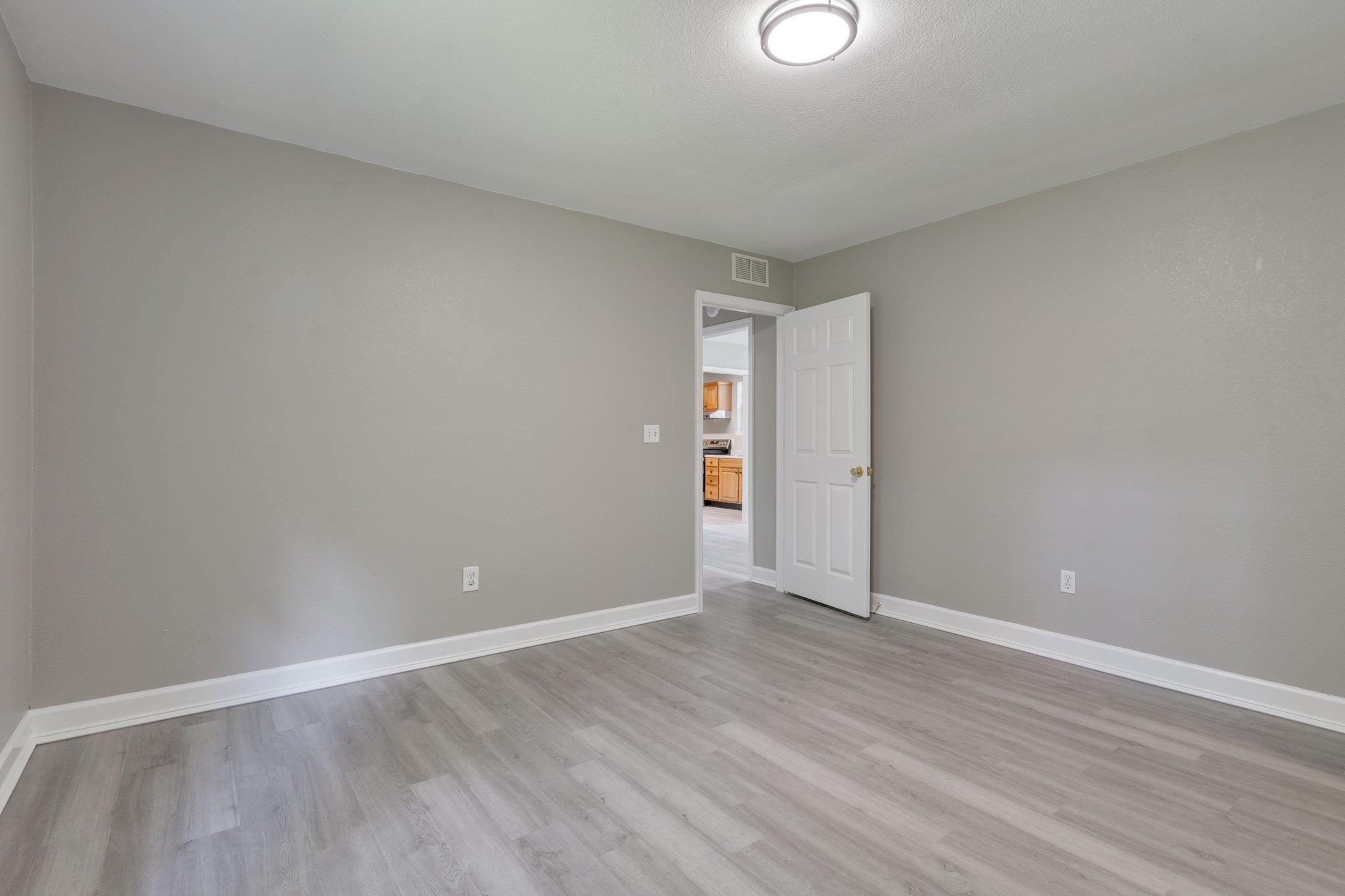 2103 Queenswood Drive