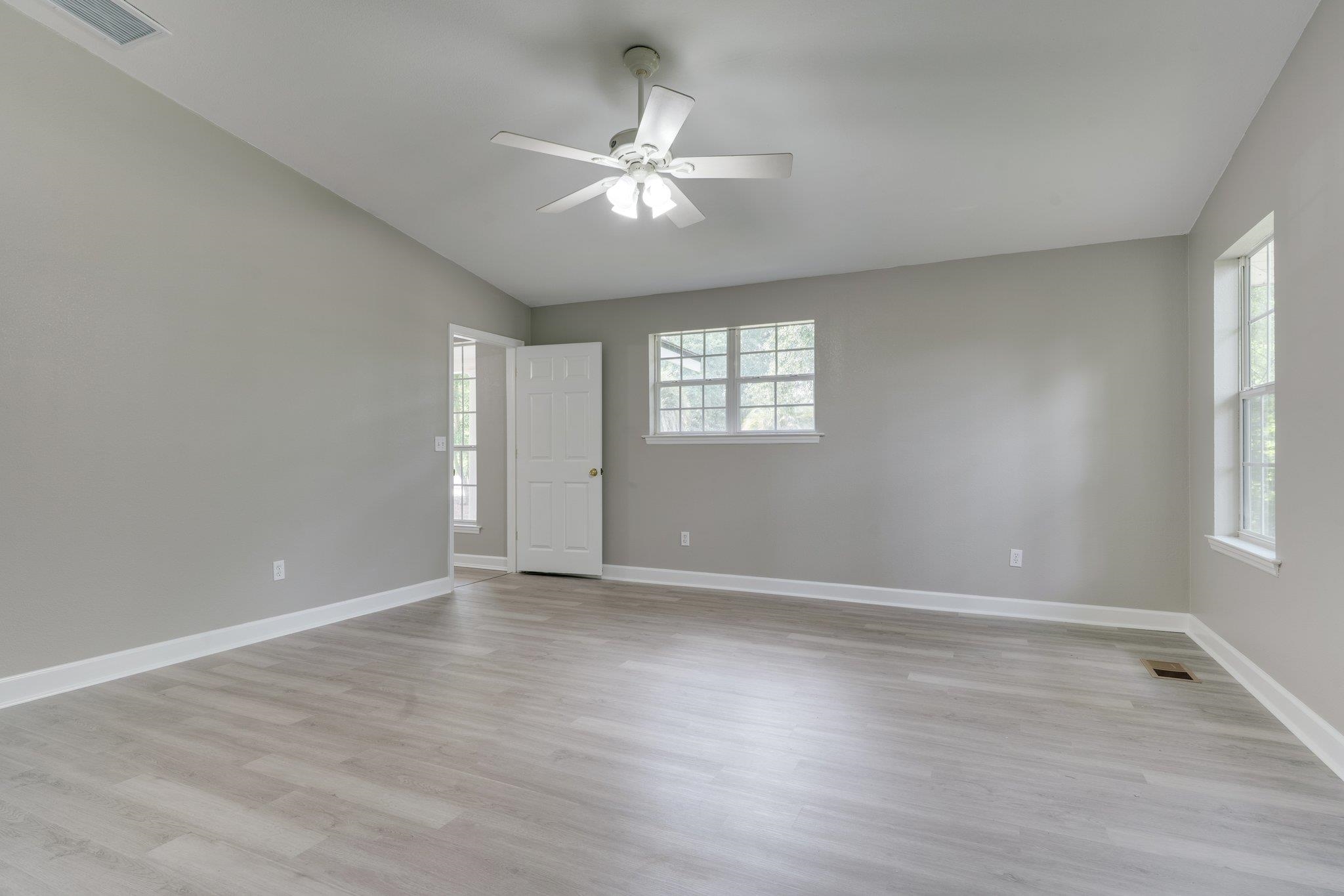 2103 Queenswood Drive