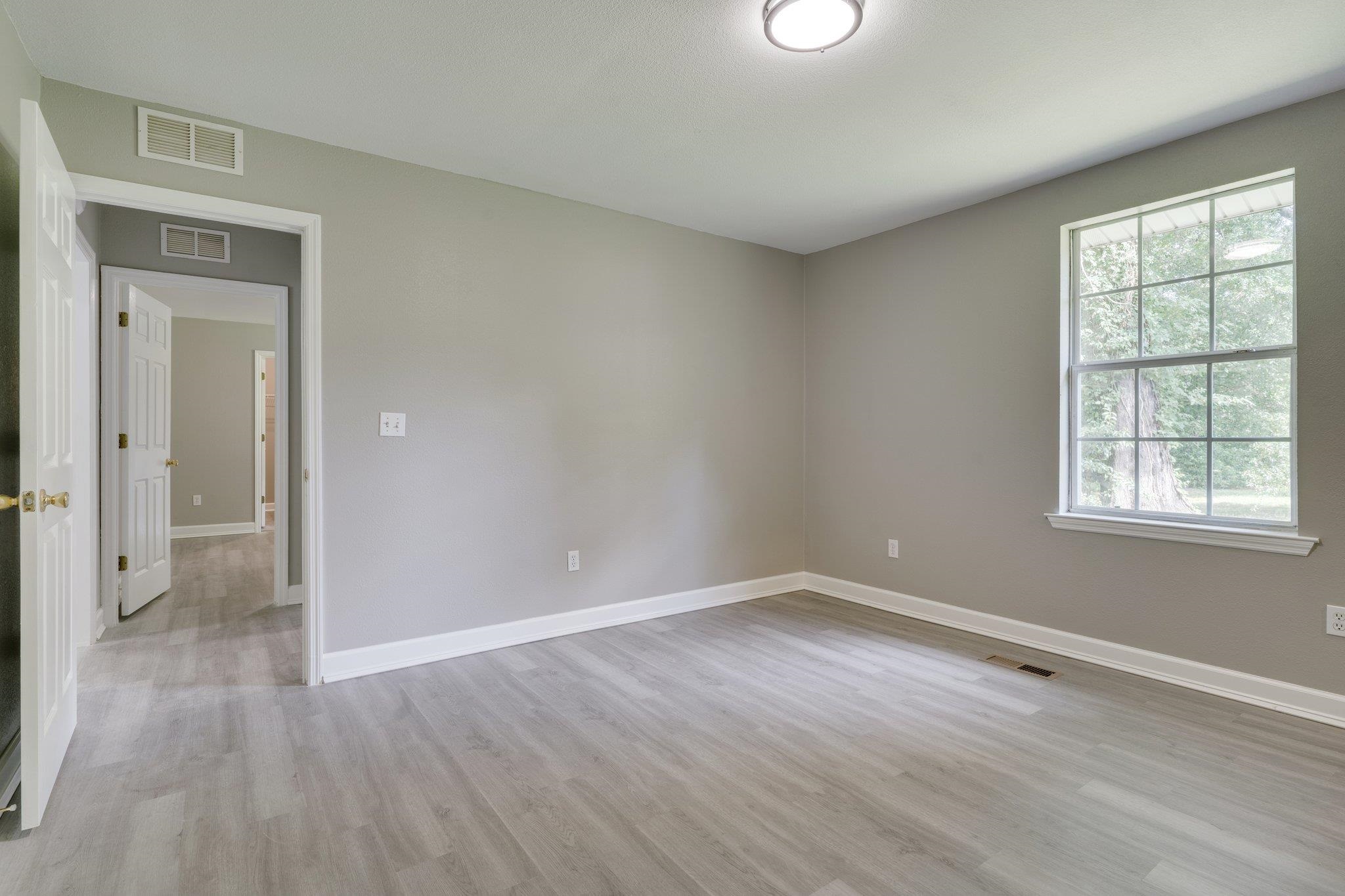 2103 Queenswood Drive