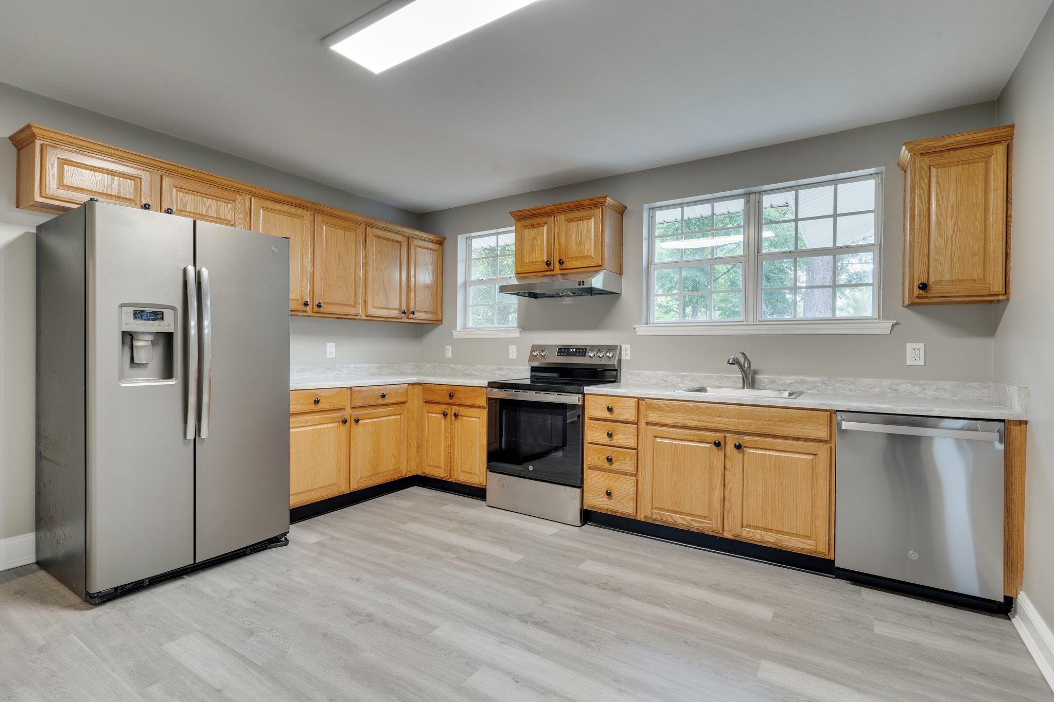 2103 Queenswood Drive